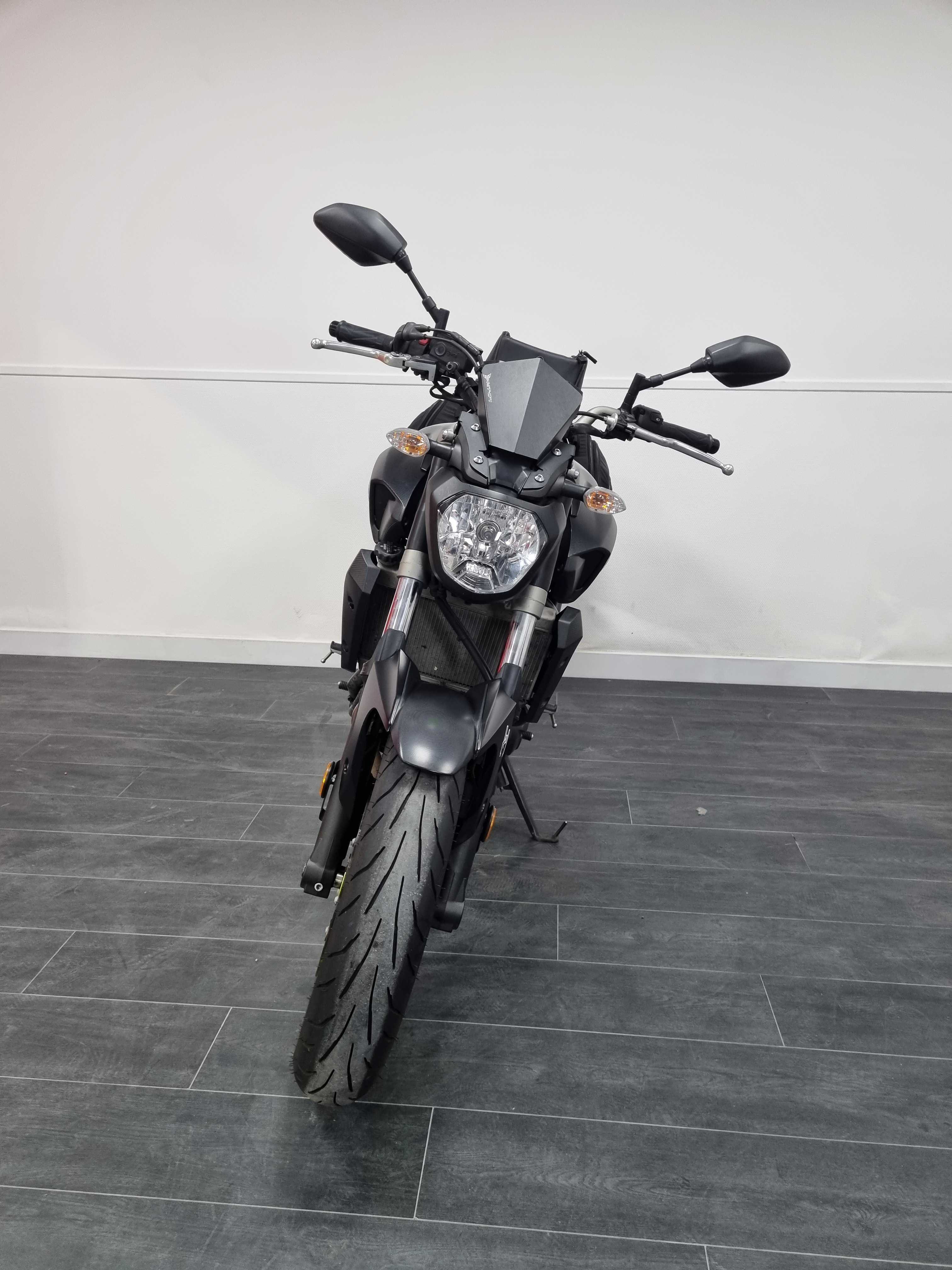 Yamaha MT-07 ABS (35KW) 2018 HD vue avant