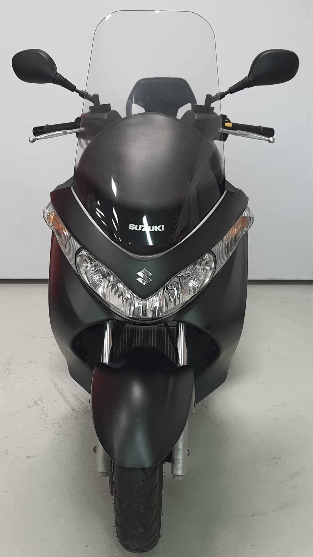 Suzuki UH 125 Burgman 2009 HD vue avant