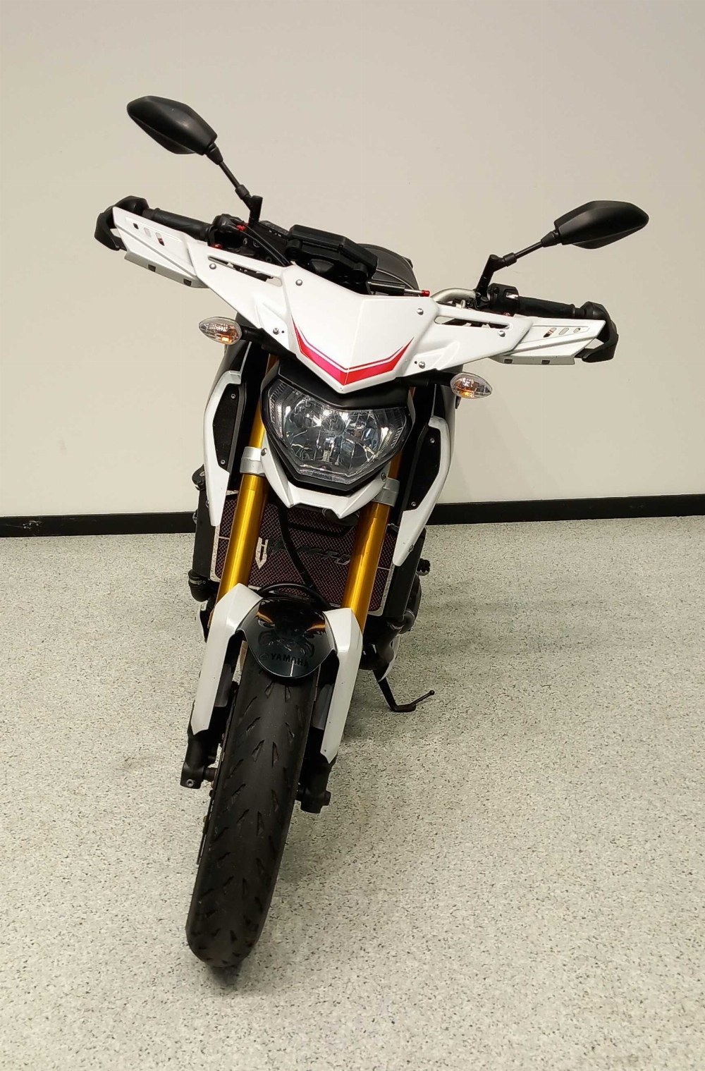 Yamaha MT-09 850 2014 vue avant