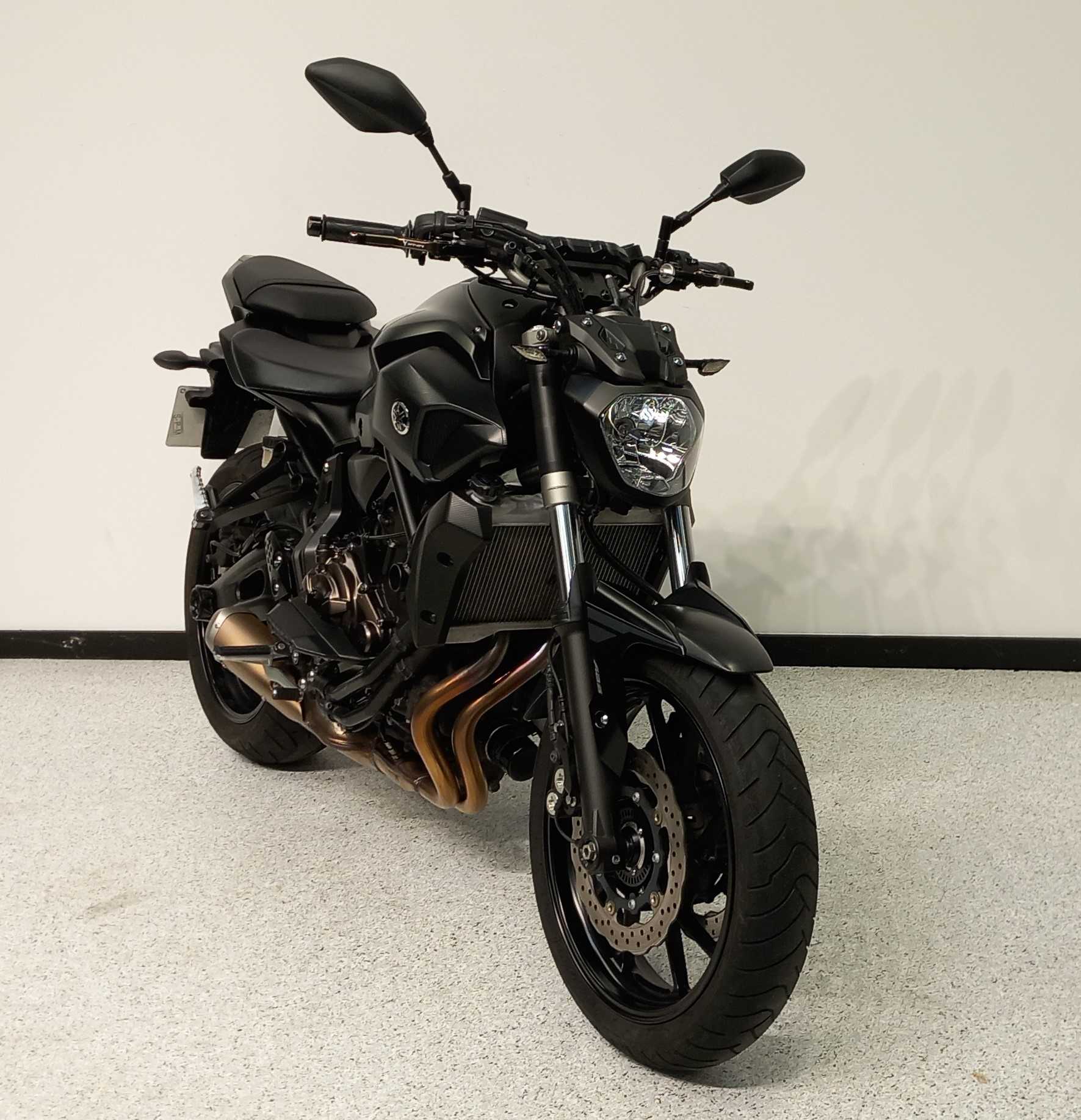 Yamaha MT-07 ABS 2017 HD vue 3/4 droite