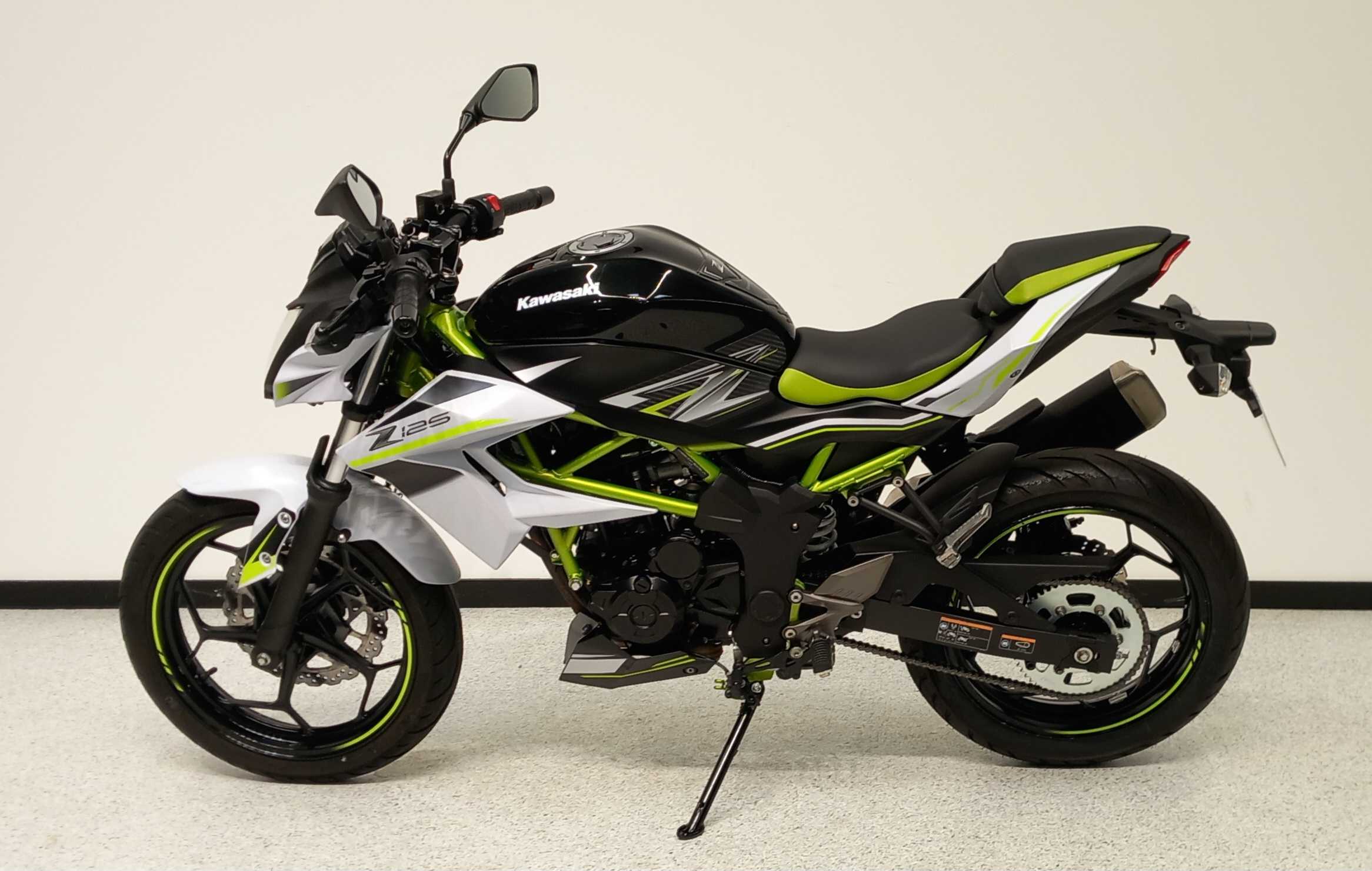 Kawasaki Z 125 2020 HD vue gauche