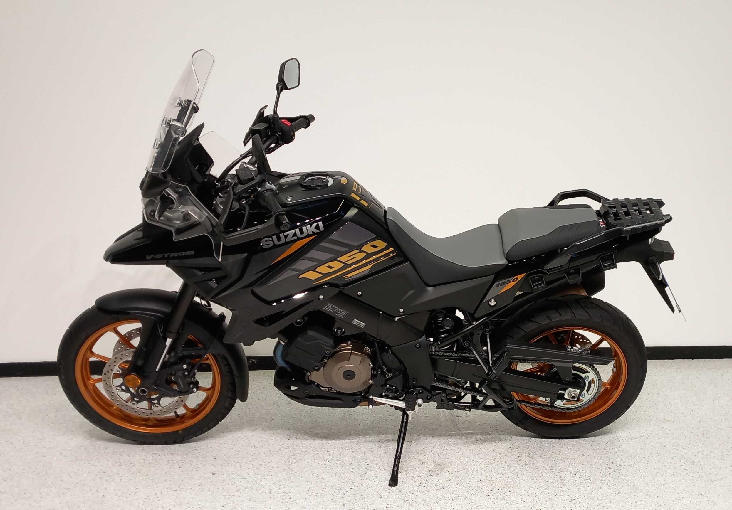 Suzuki DL 1050 V-Strom SE 2024 HD vue gauche