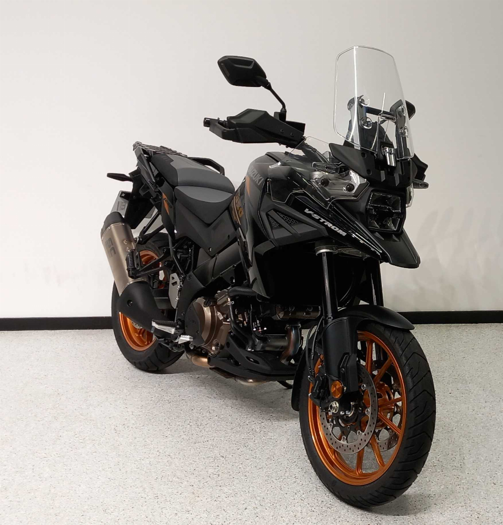 Suzuki DL 1050 V-Strom SE 2024 vue 3/4 droite