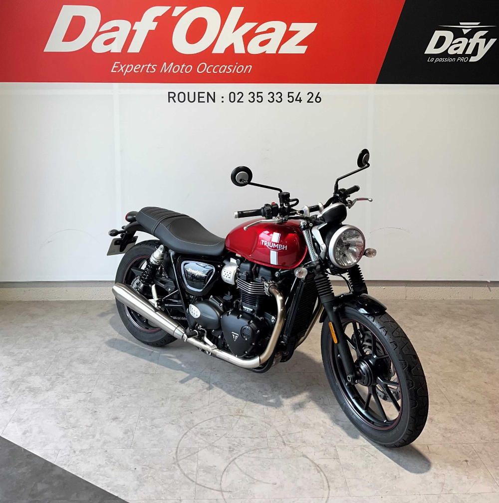 Triumph 900 Street Twin 2018 vue 3/4 droite