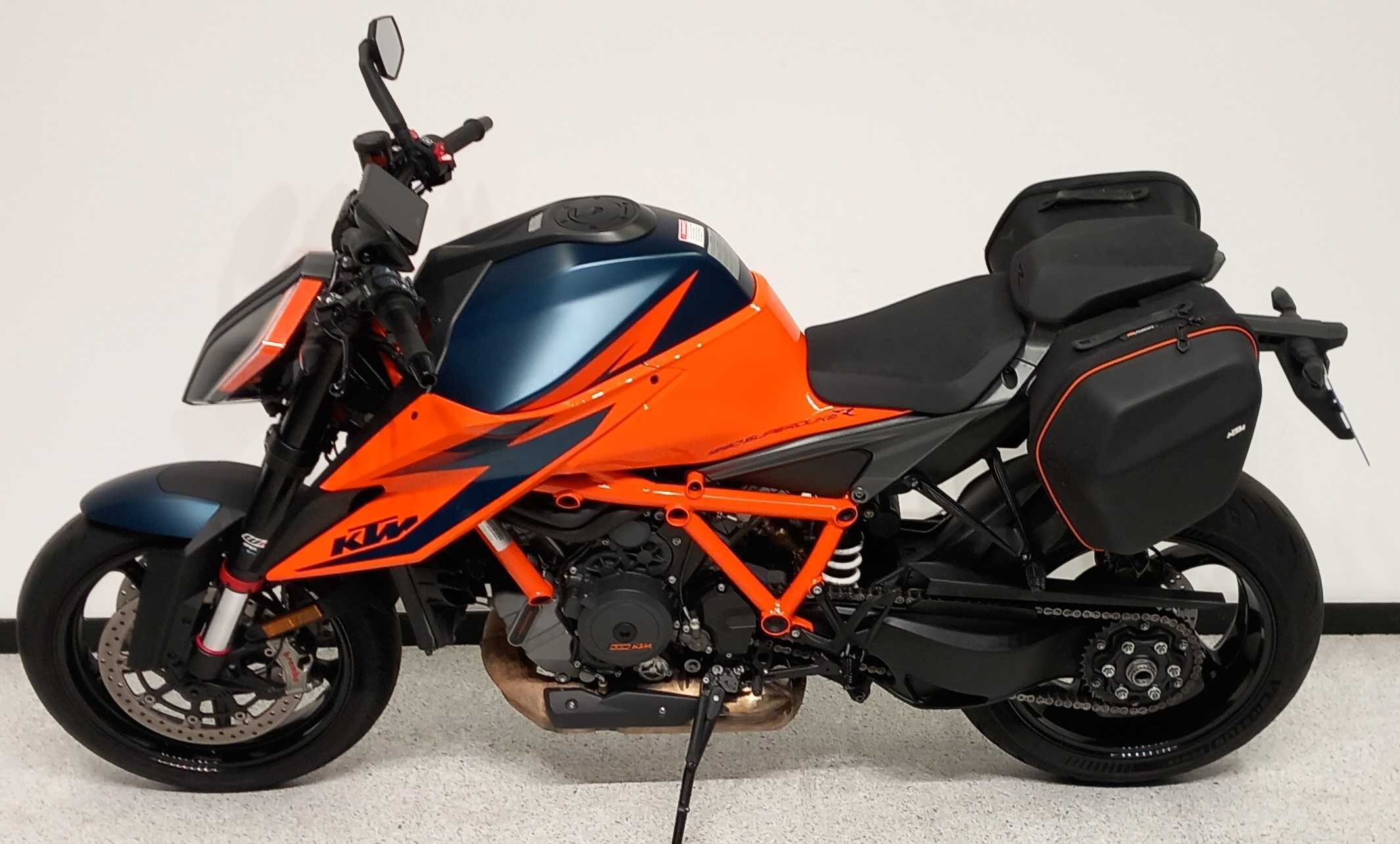 KTM 1290 Super Duke R 2021 HD vue gauche