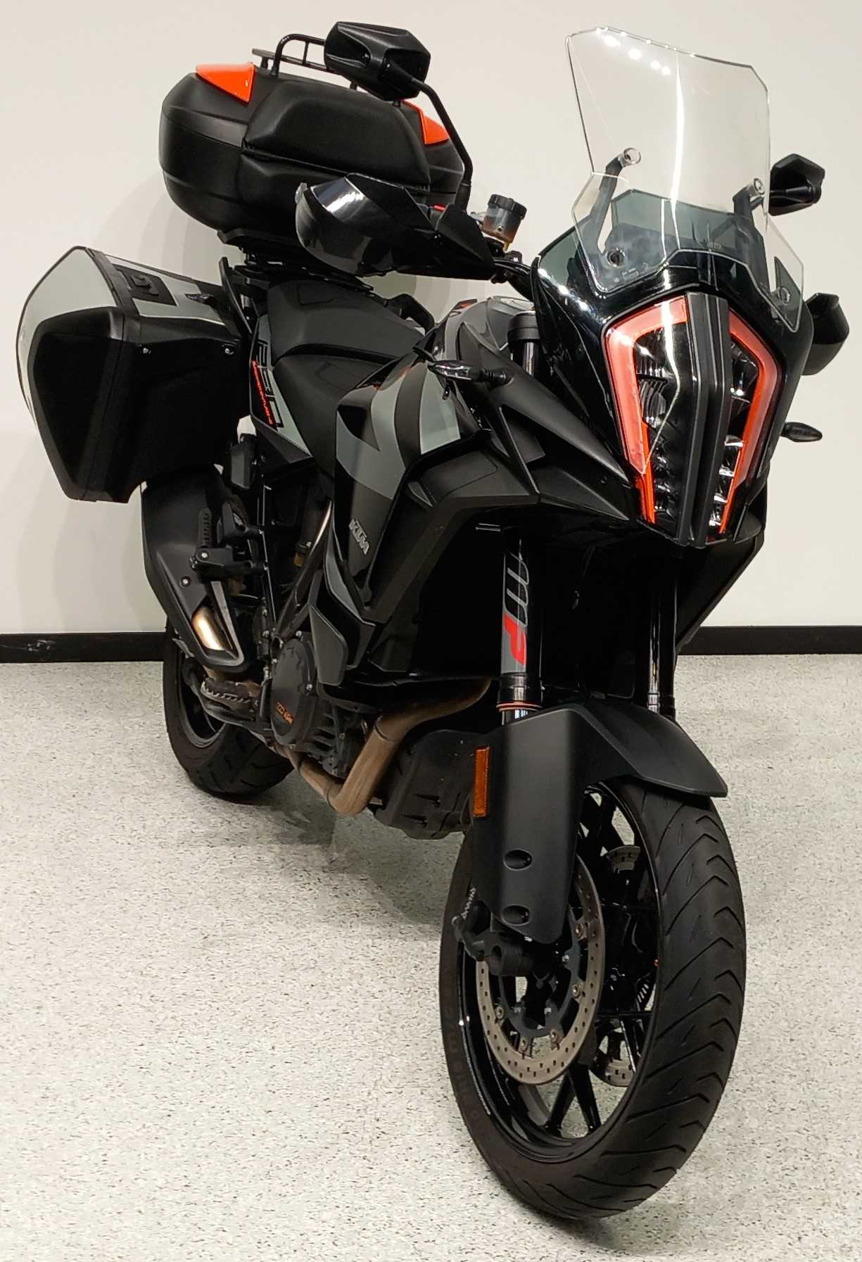 KTM 1290 Super Adventure S 2020 HD vue 3/4 droite