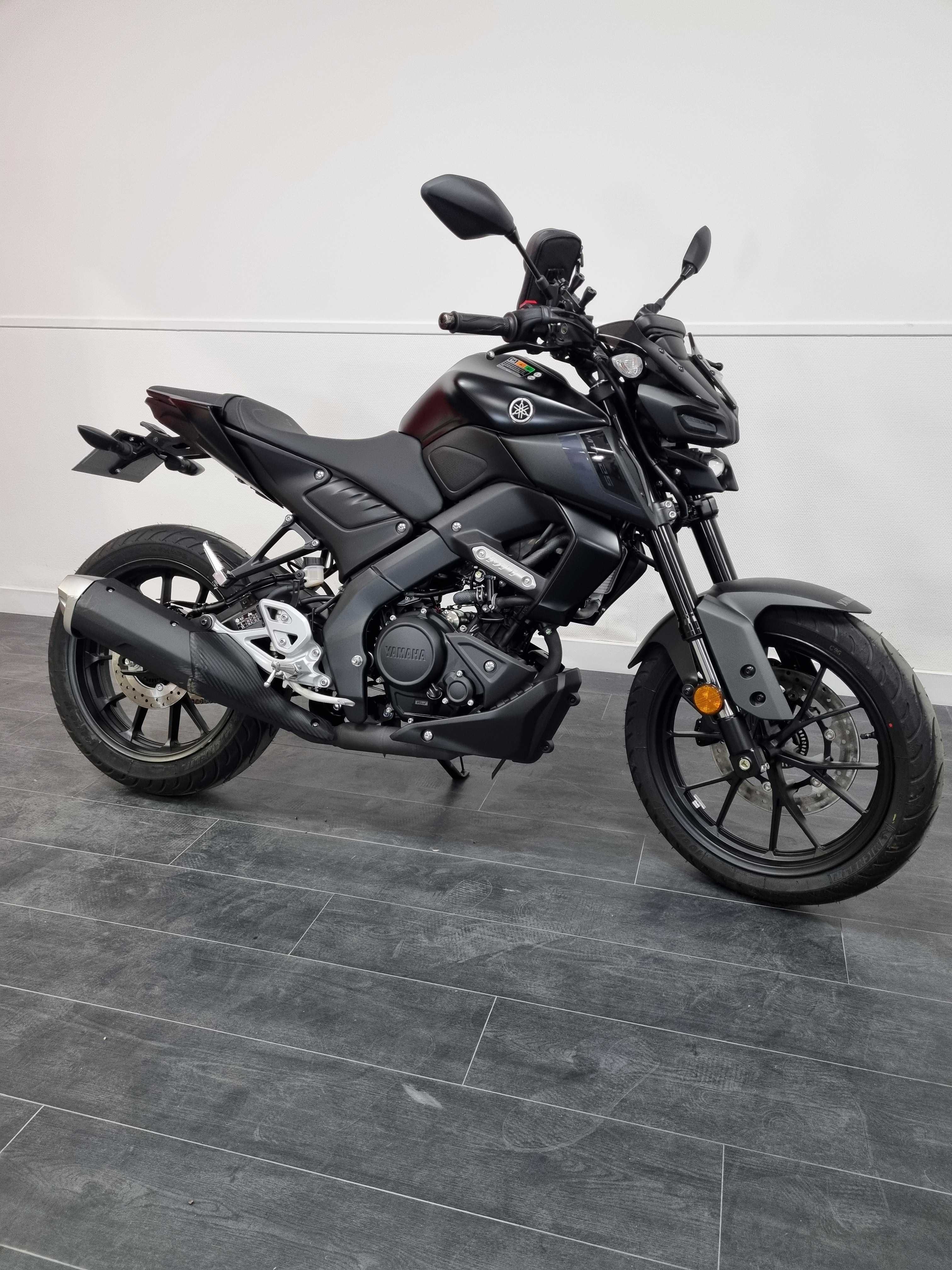 Yamaha MT 125 ABS 2024 HD vue 3/4 droite