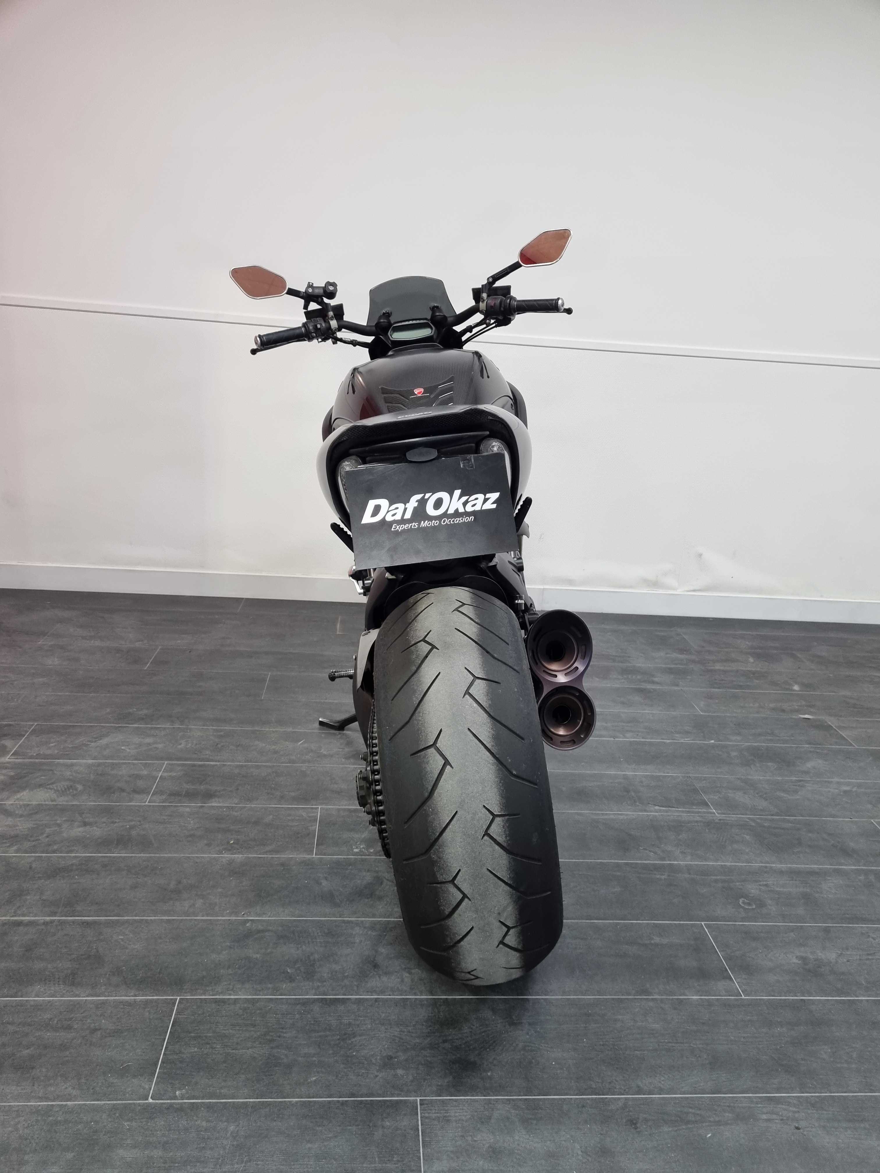 Ducati Diavel 1200 Carbon 2012 HD vue arrière