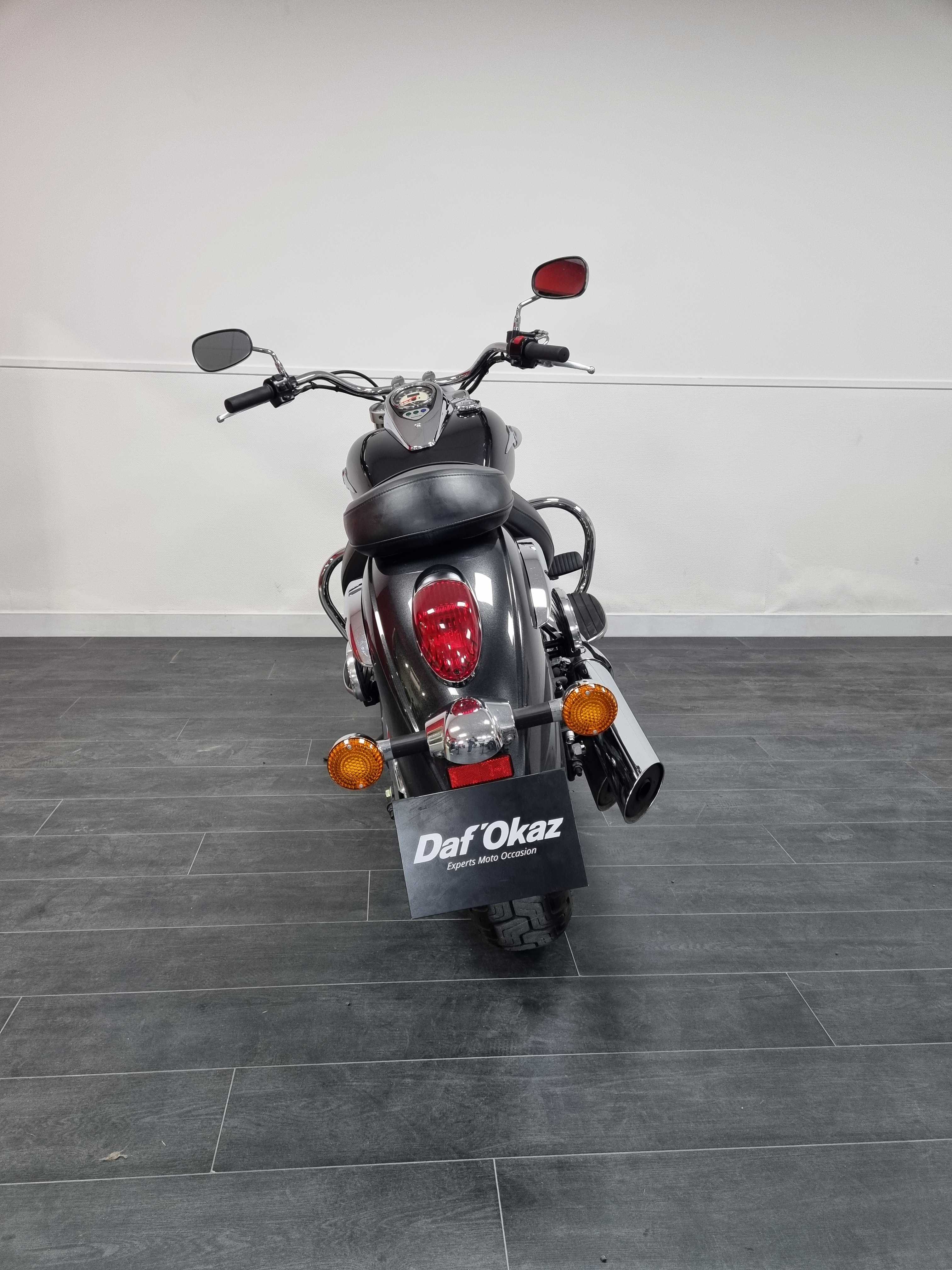 Kawasaki VN 900 Classic (VN900B) 2016 HD vue arrière