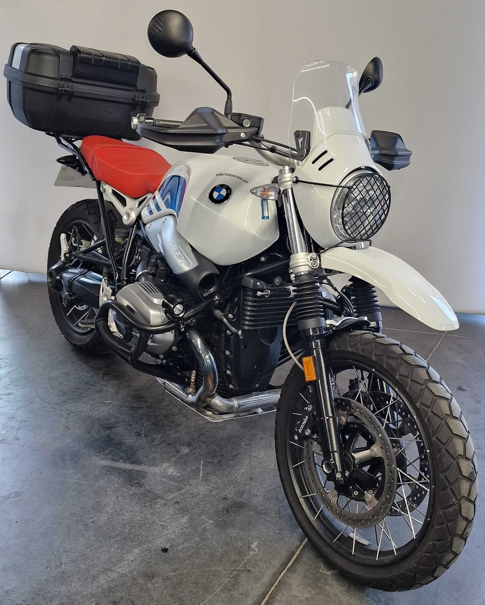 BMW R 1200 R Nine-T Urban G/S 2018 HD vue 3/4 droite