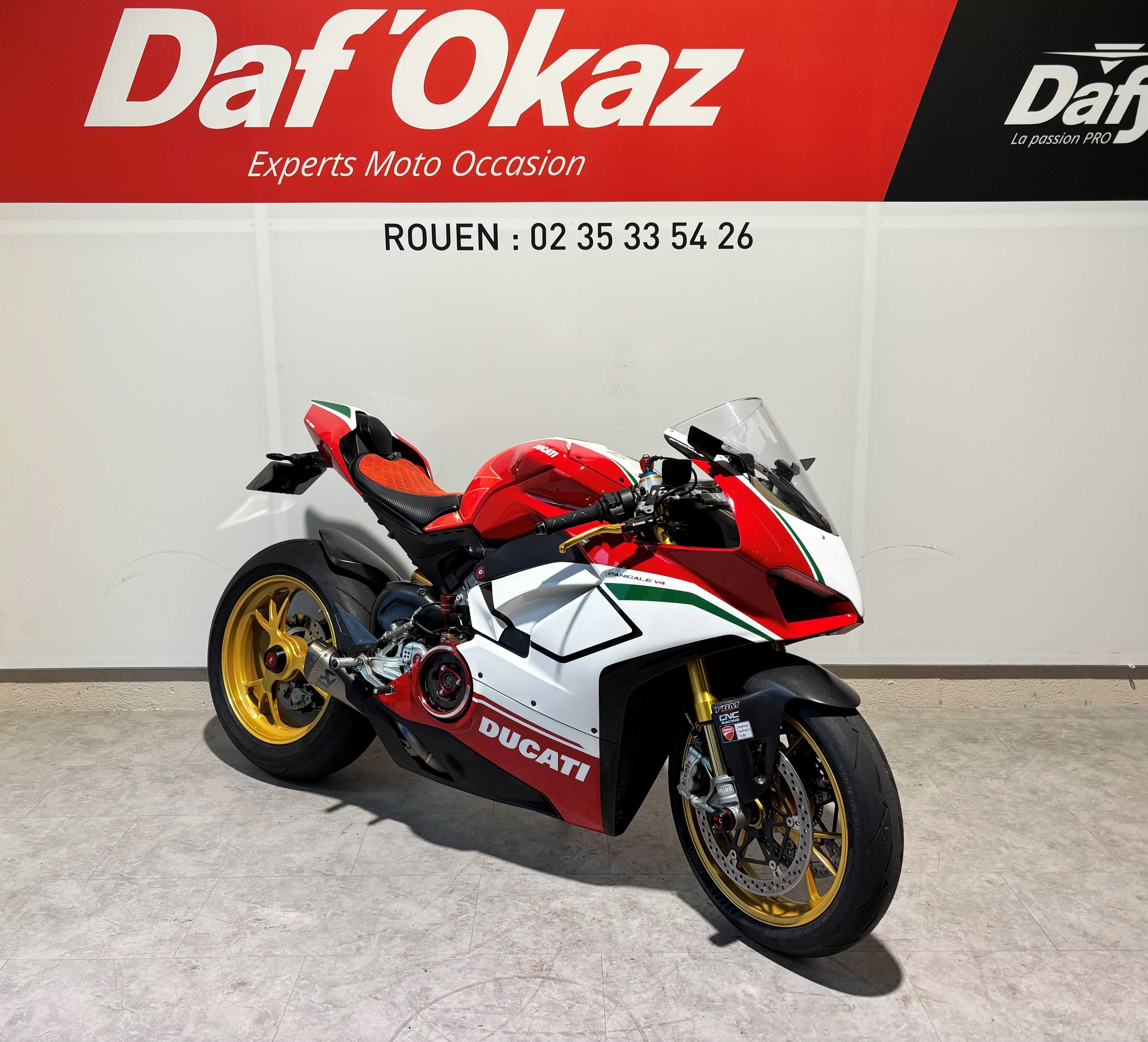 Ducati Panigale V4 Speciale 2019 HD vue 3/4 droite