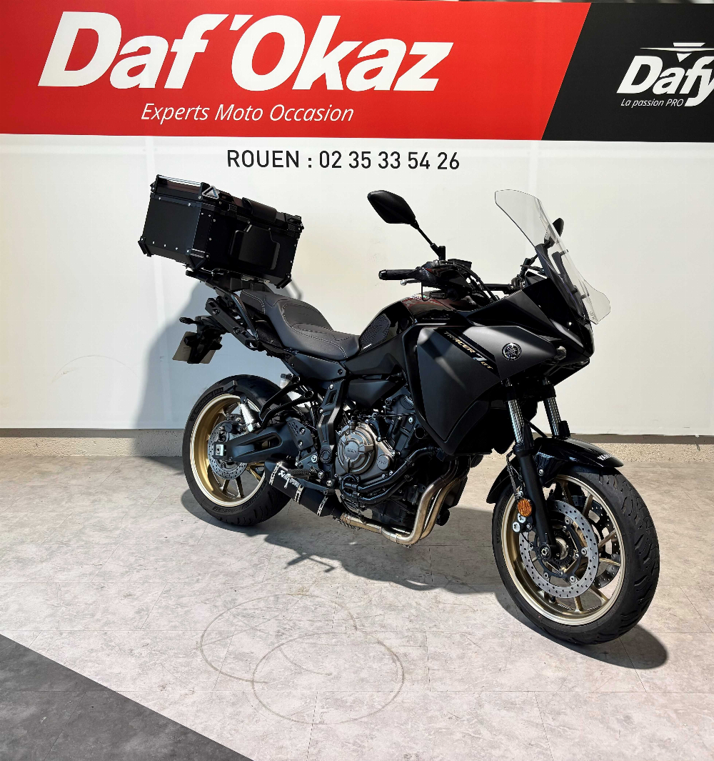 Yamaha Tracer 700 GT 2023 vue 3/4 droite