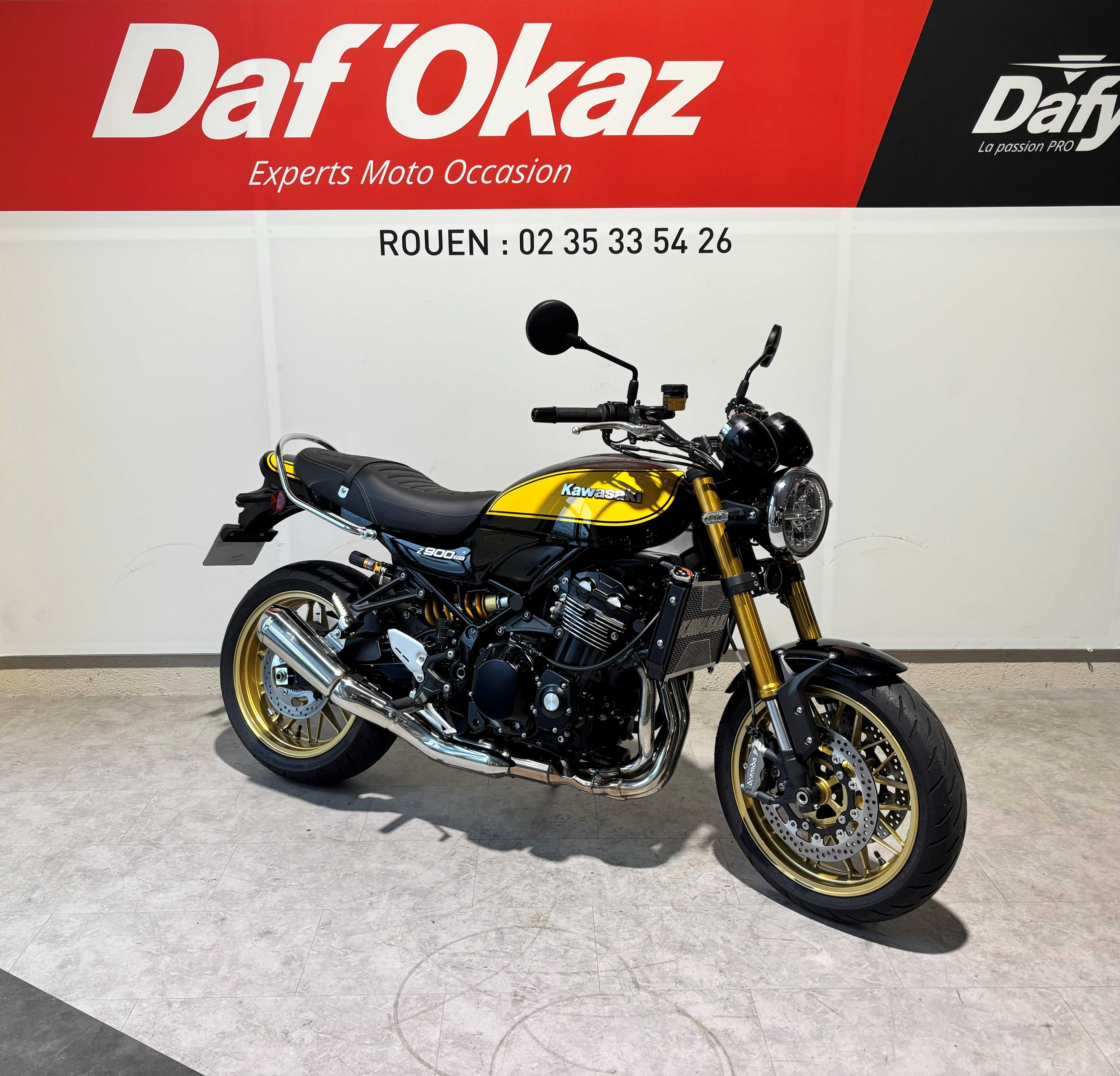 Kawasaki Z 900 RS SE 2023 HD vue 3/4 droite