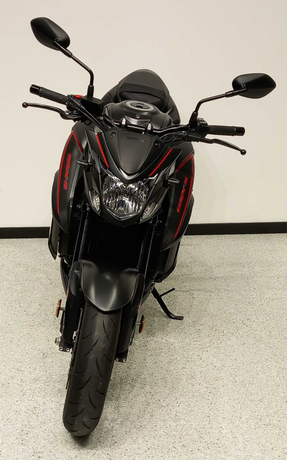 Suzuki GSX-S 750 2018 vue avant