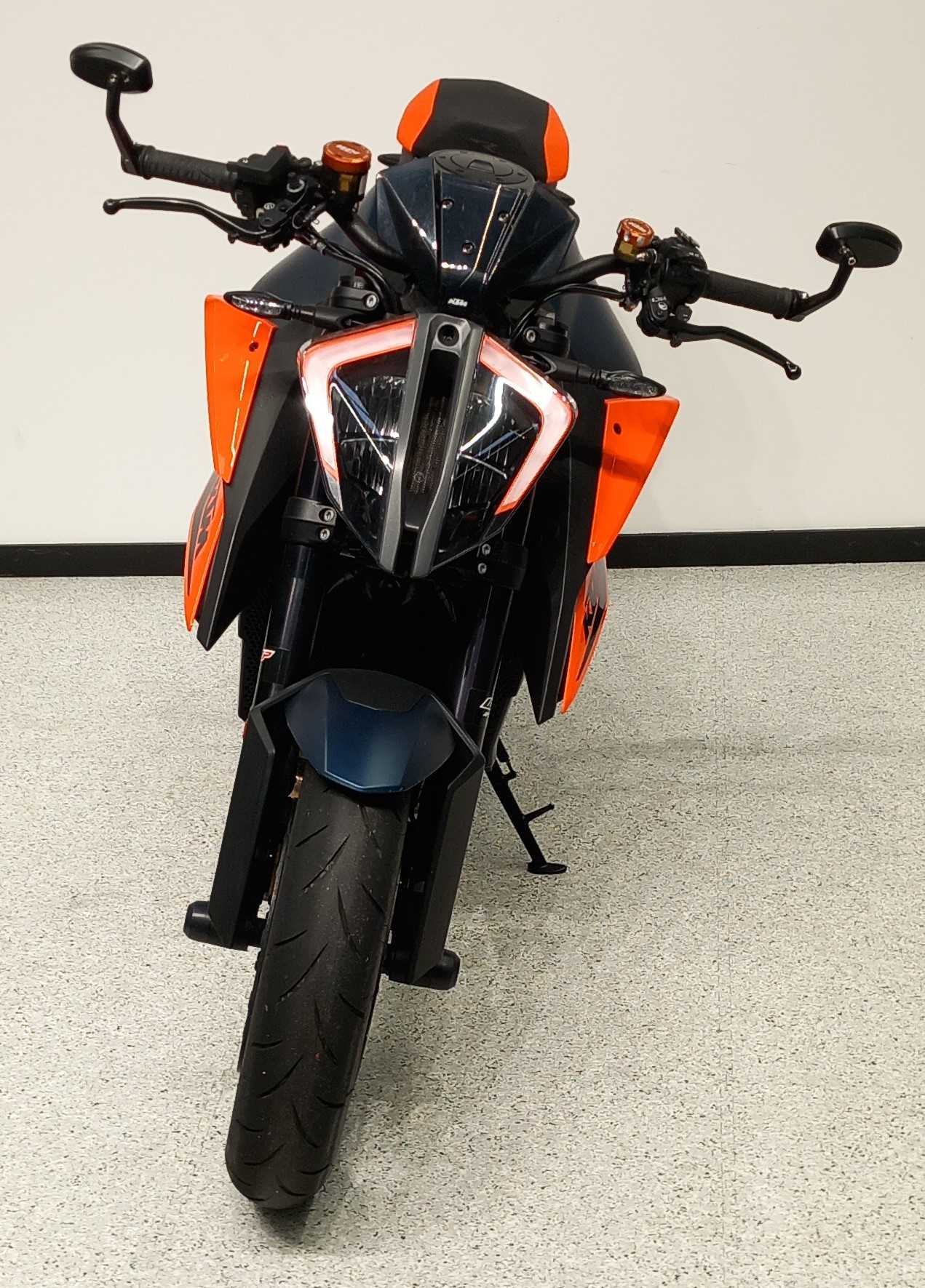 KTM 1290 Super Duke R 2021 HD vue avant