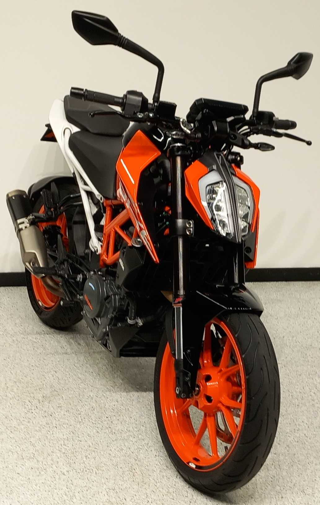 KTM 390 Duke 2020 HD vue 3/4 droite