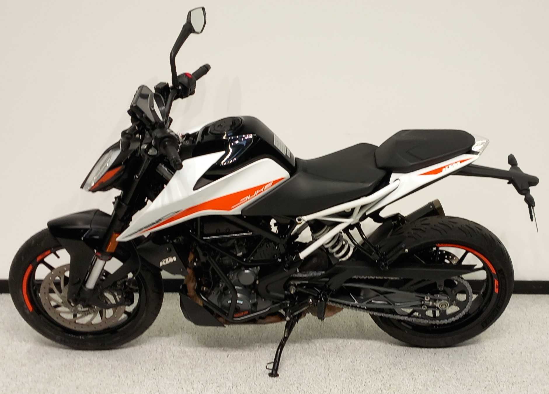 KTM 390 Duke 2021 HD vue gauche