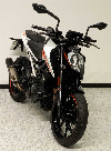 Aperçu KTM 390 Duke 2021 vue 3/4 droite