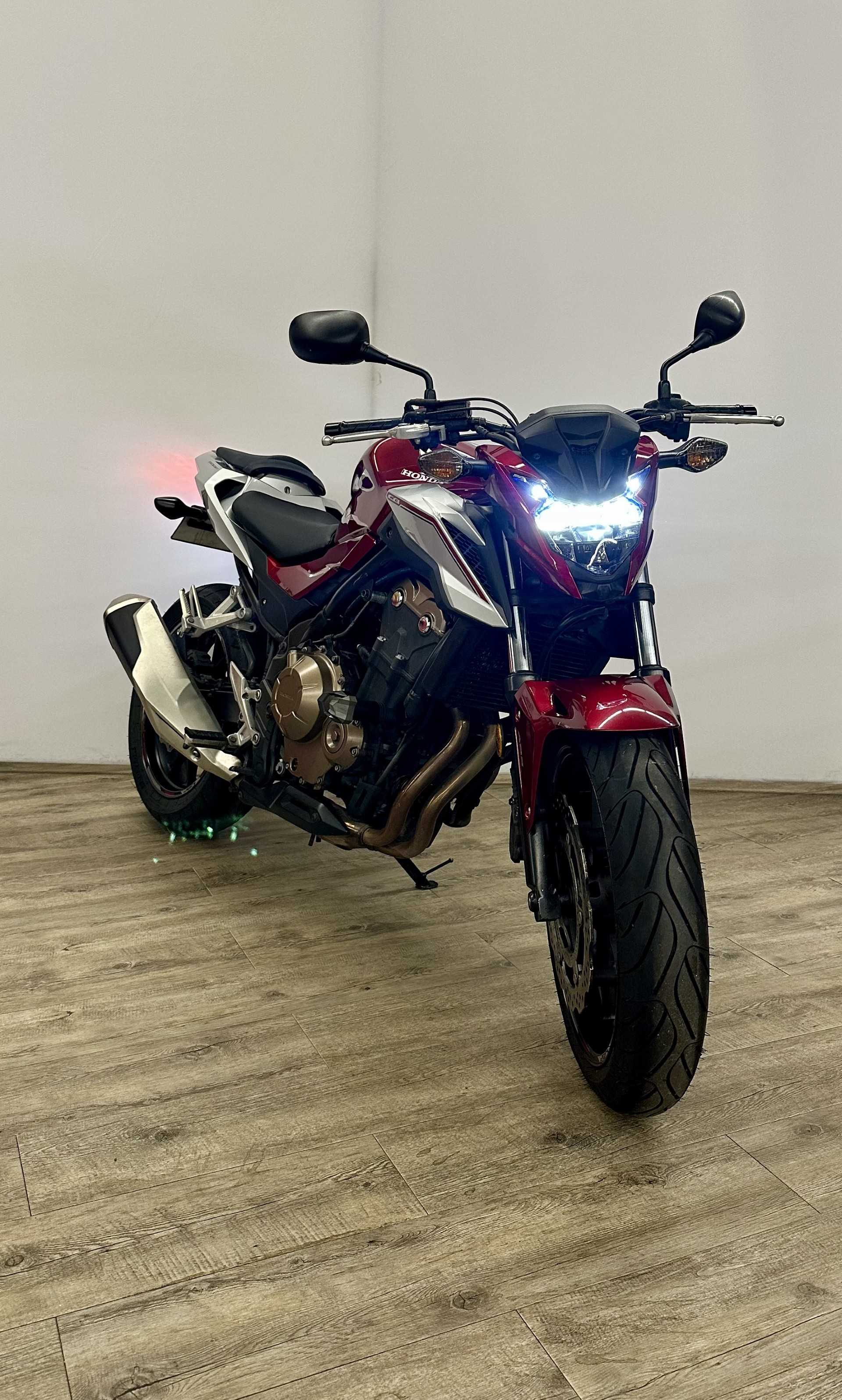 Honda CB 500 F ABS 2018 HD vue 3/4 droite