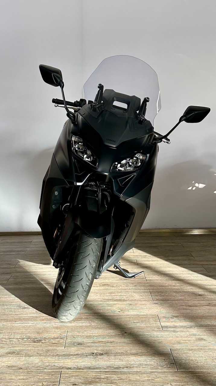 Yamaha XP 560 T-Max 2023 HD vue avant