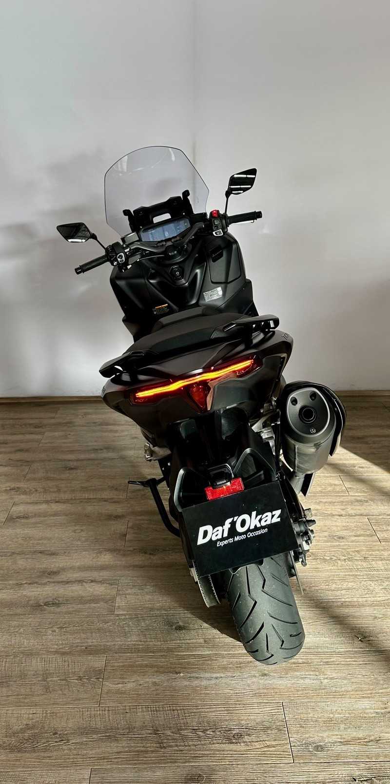 Yamaha XP 560 T-Max 2023 HD vue arrière