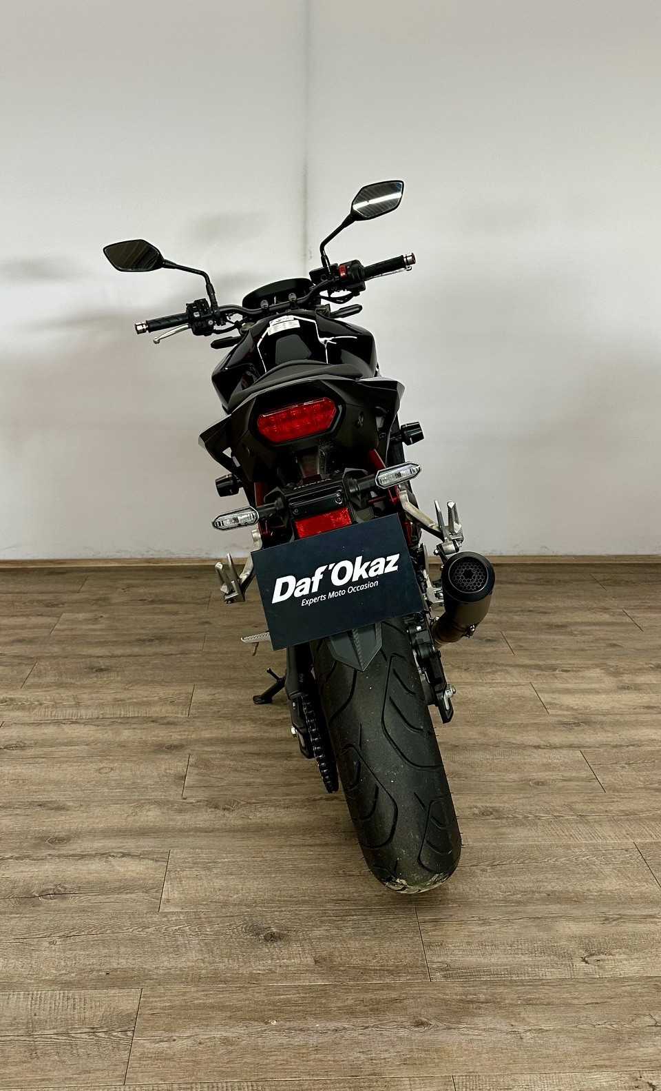 Honda CB 750 F Hornet 2023 HD vue arrière