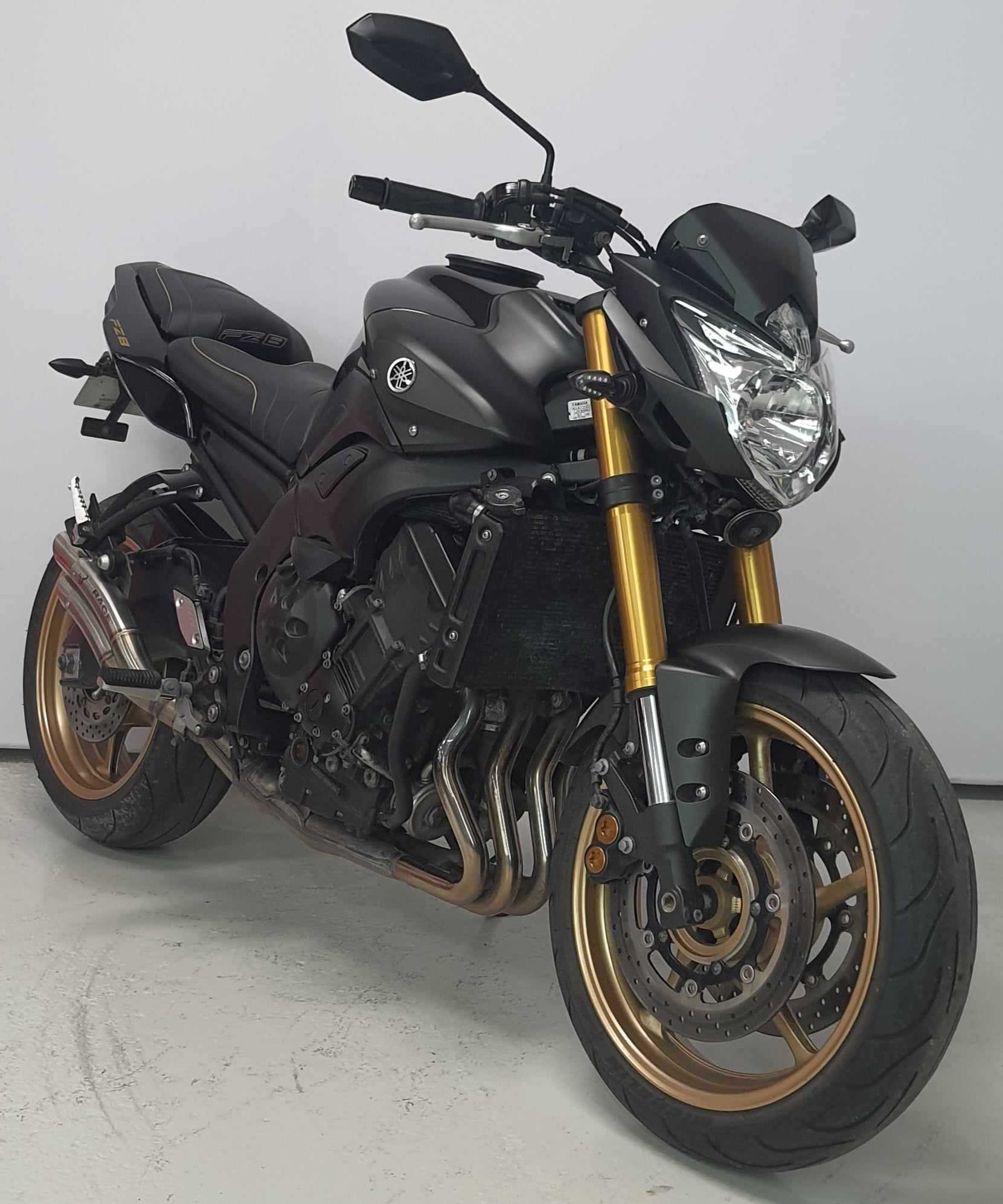 Yamaha FZ8 N 2012 HD vue 3/4 droite