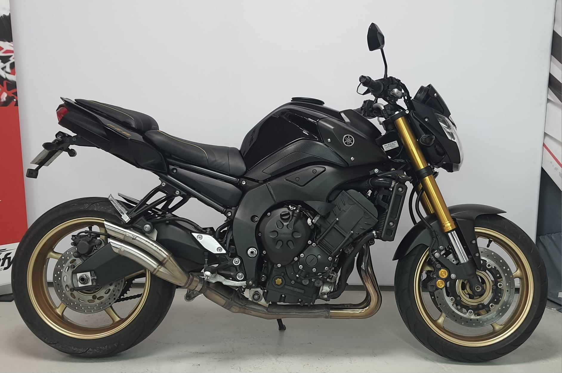 Yamaha FZ8 N 2012 HD vue gauche