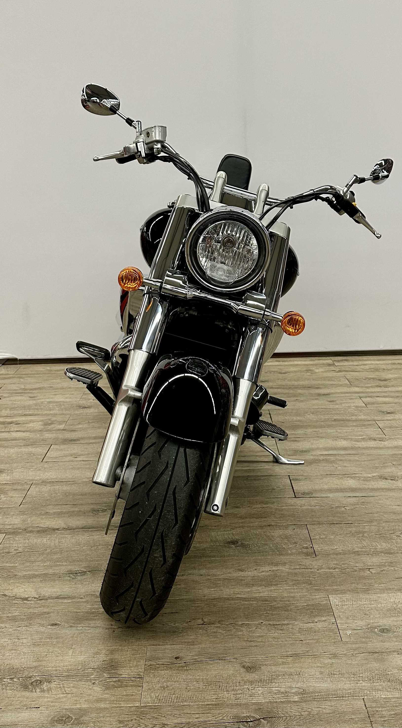 Suzuki VLR 1800 Intruder (C1800R) 2008 HD vue avant