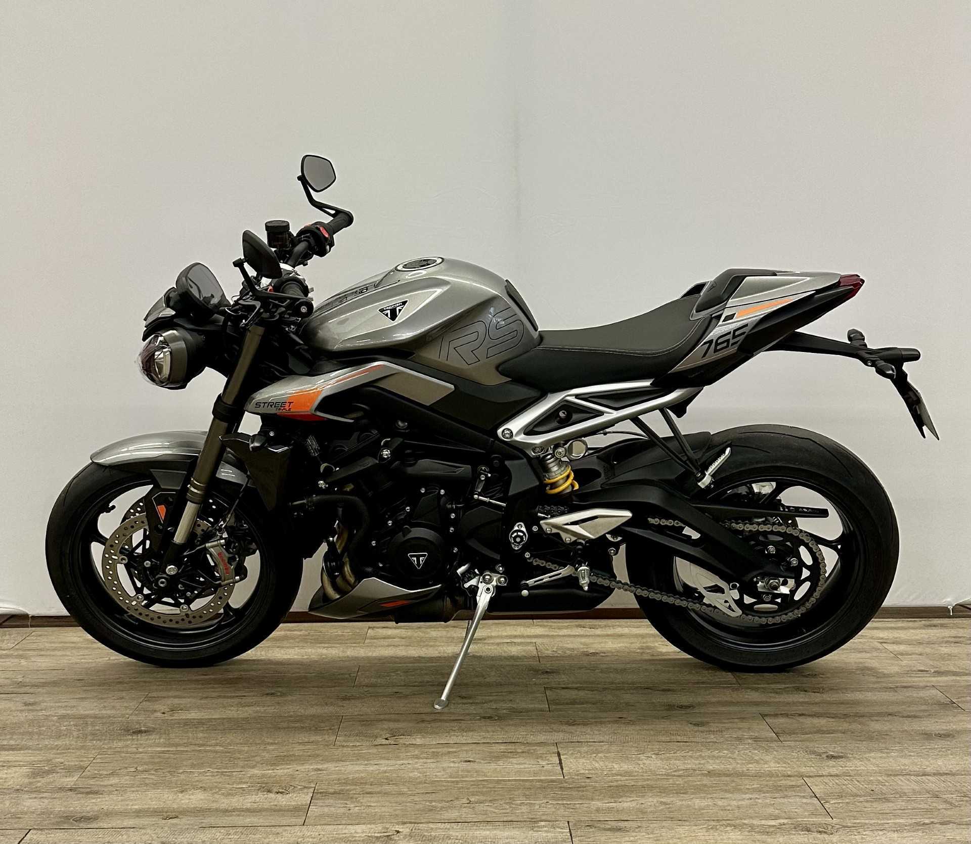 Triumph 765 Street Triple RS 2023 HD vue gauche