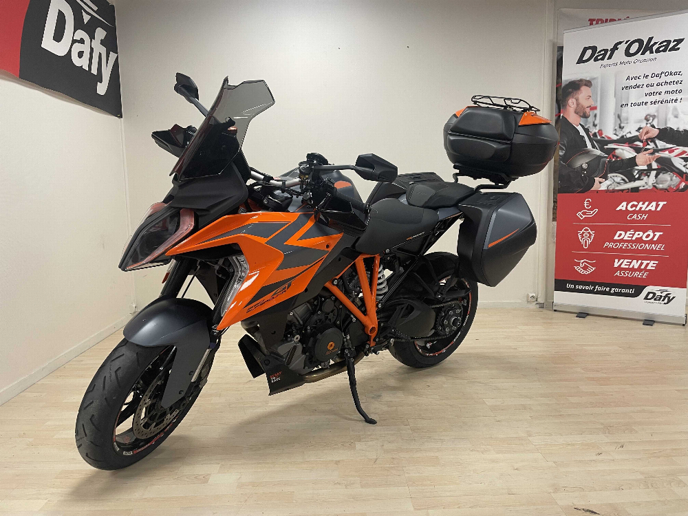 KTM 1290 Super Duke GT 2021 vue avant