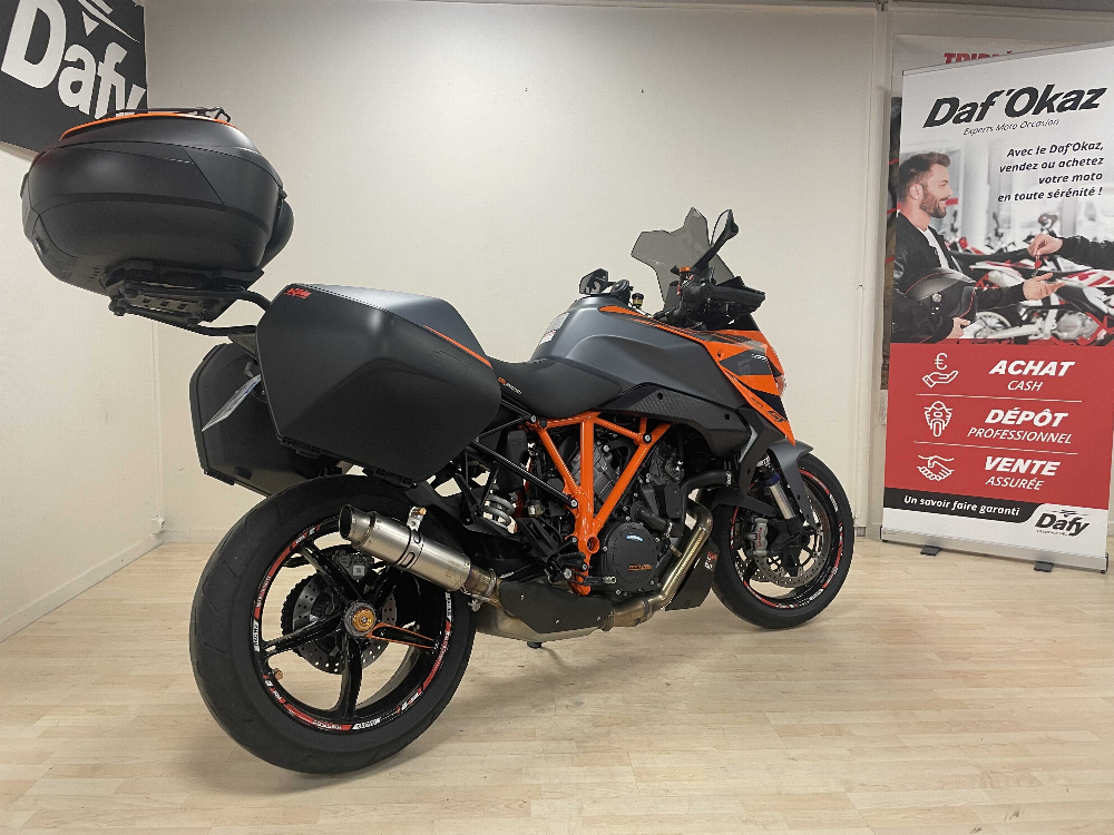 KTM 1290 Super Duke GT 2021 vue gauche