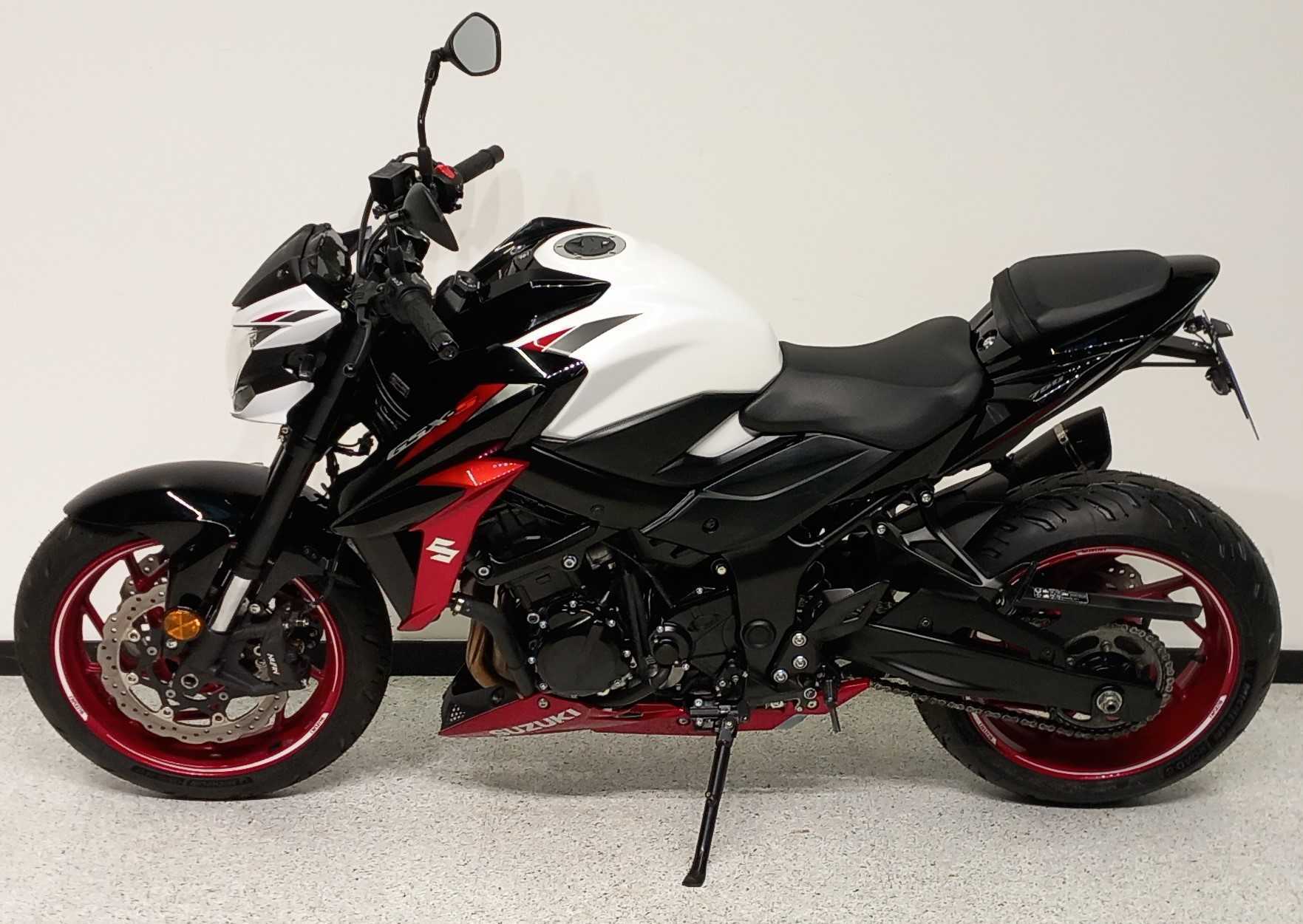 Suzuki GSX-S 750 2020 HD vue gauche