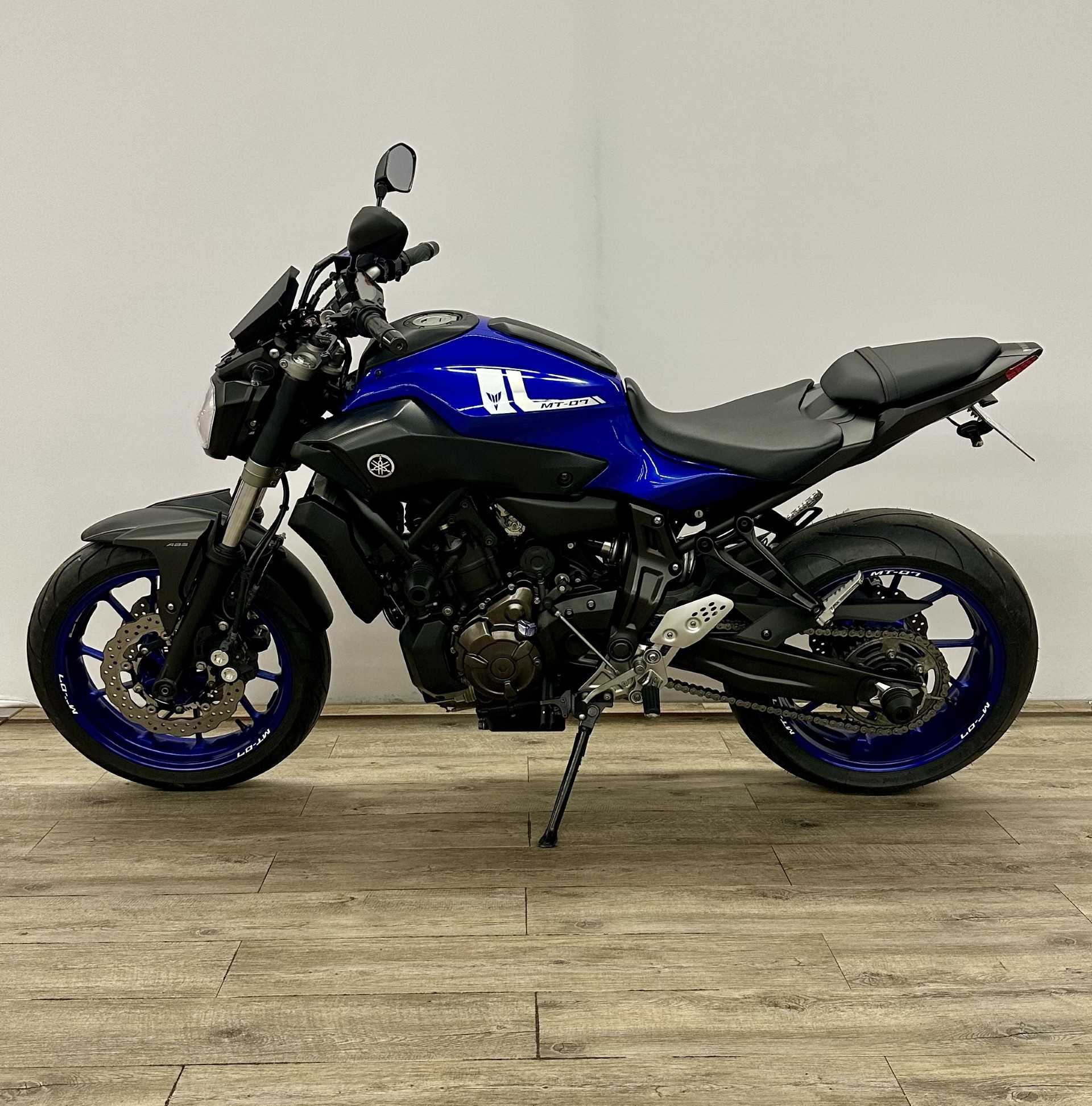 Yamaha MT-07 ABS 2017 HD vue gauche