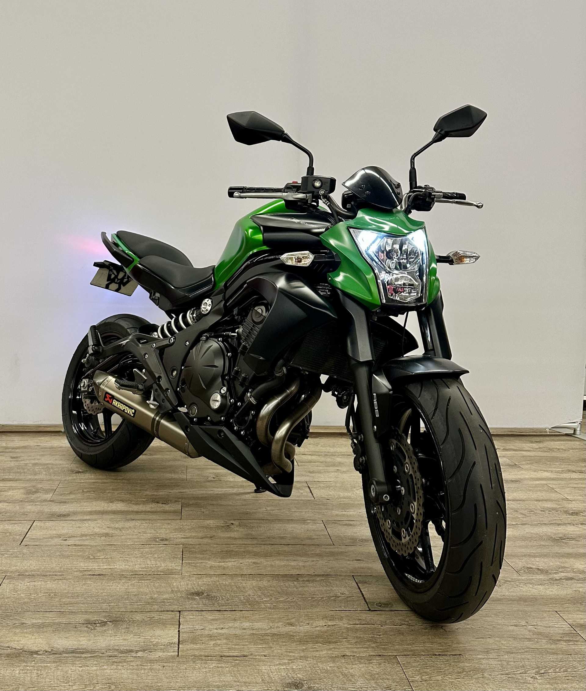 Kawasaki ER-6 N ABS 2014 HD vue 3/4 droite