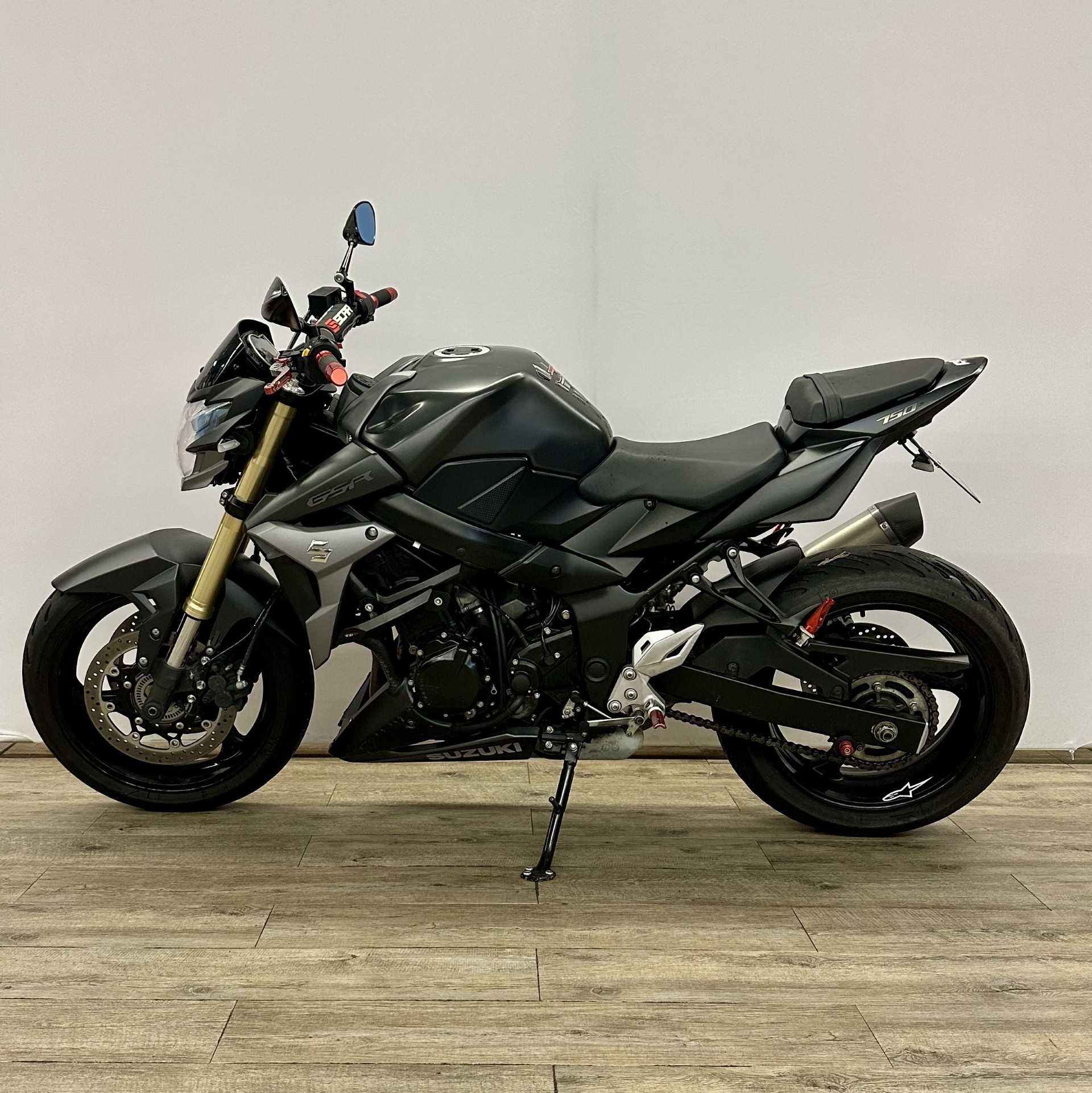 Suzuki GSR 750 ABS 2016 HD vue gauche