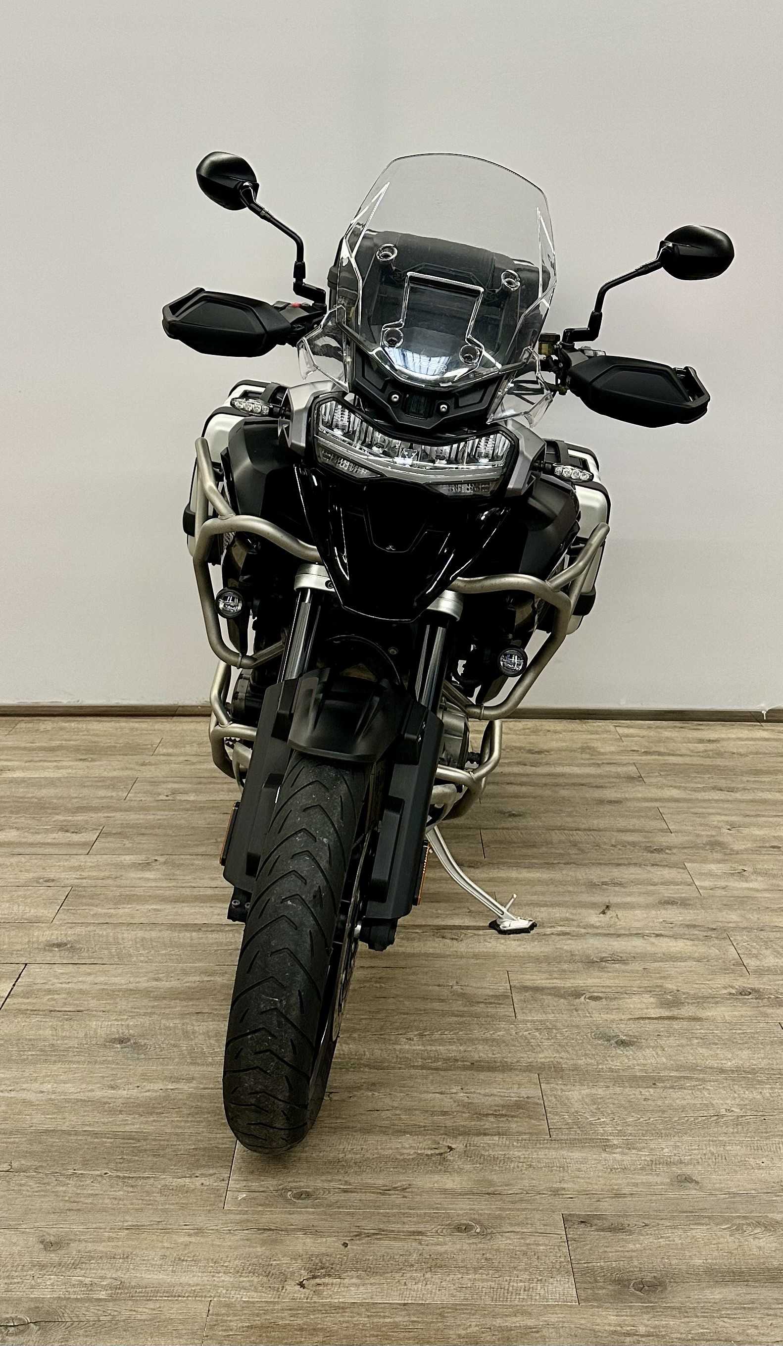 Triumph 1200 Tiger GT Pro 2023 HD vue avant