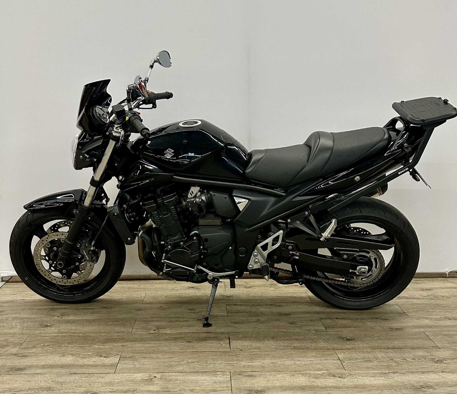 Suzuki GSF 1250 N Bandit 2011 HD vue gauche