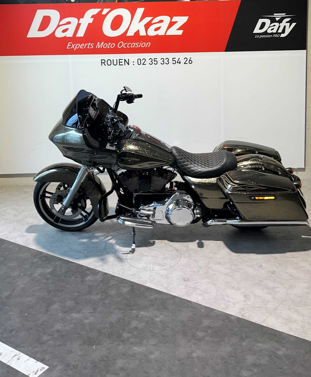 Harley-Davidson ROAD GLIDE 103 ABS 103 2015 vue gauche