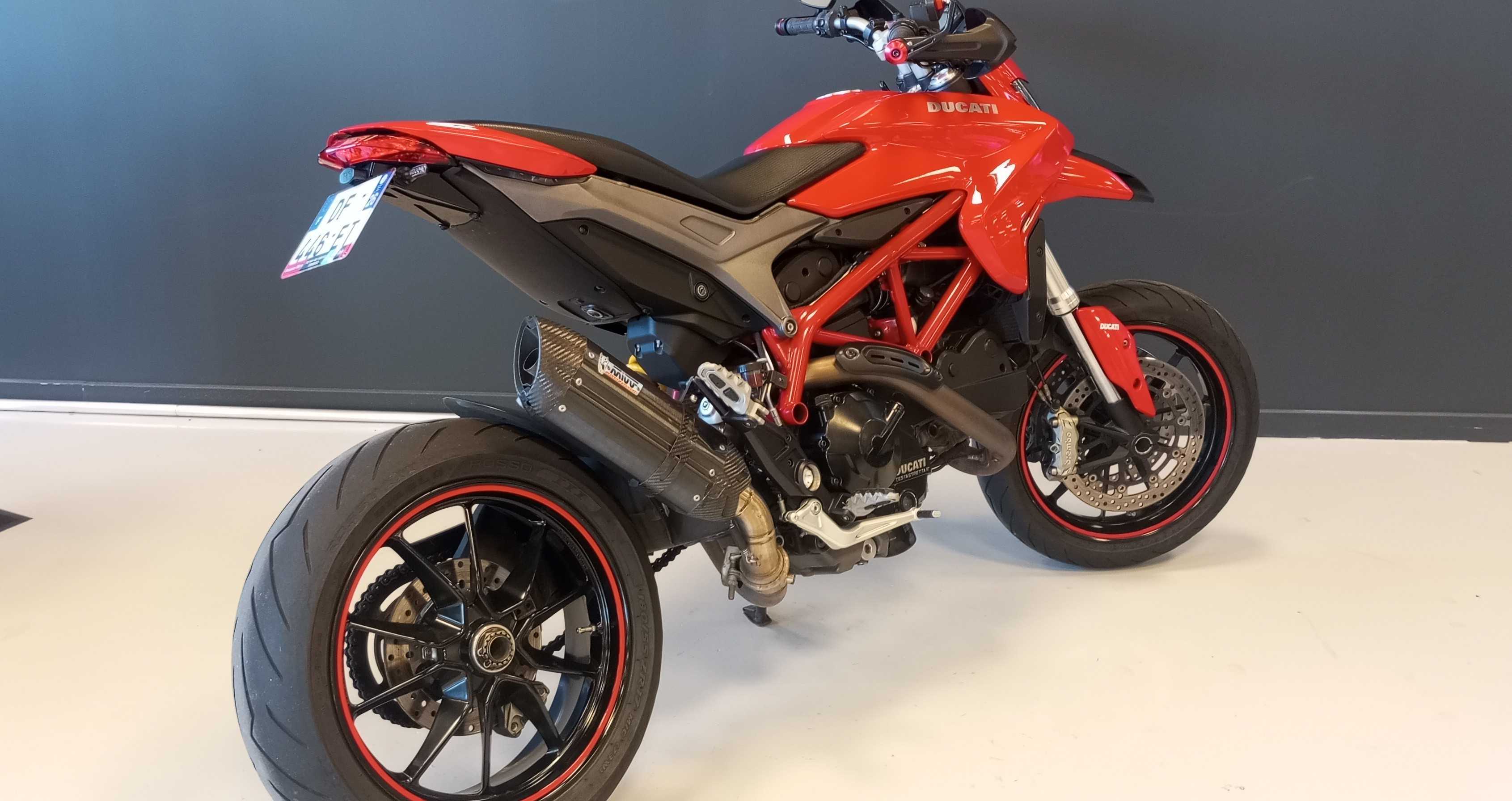 Ducati 821 Hypermotard 2014 HD vue arrière