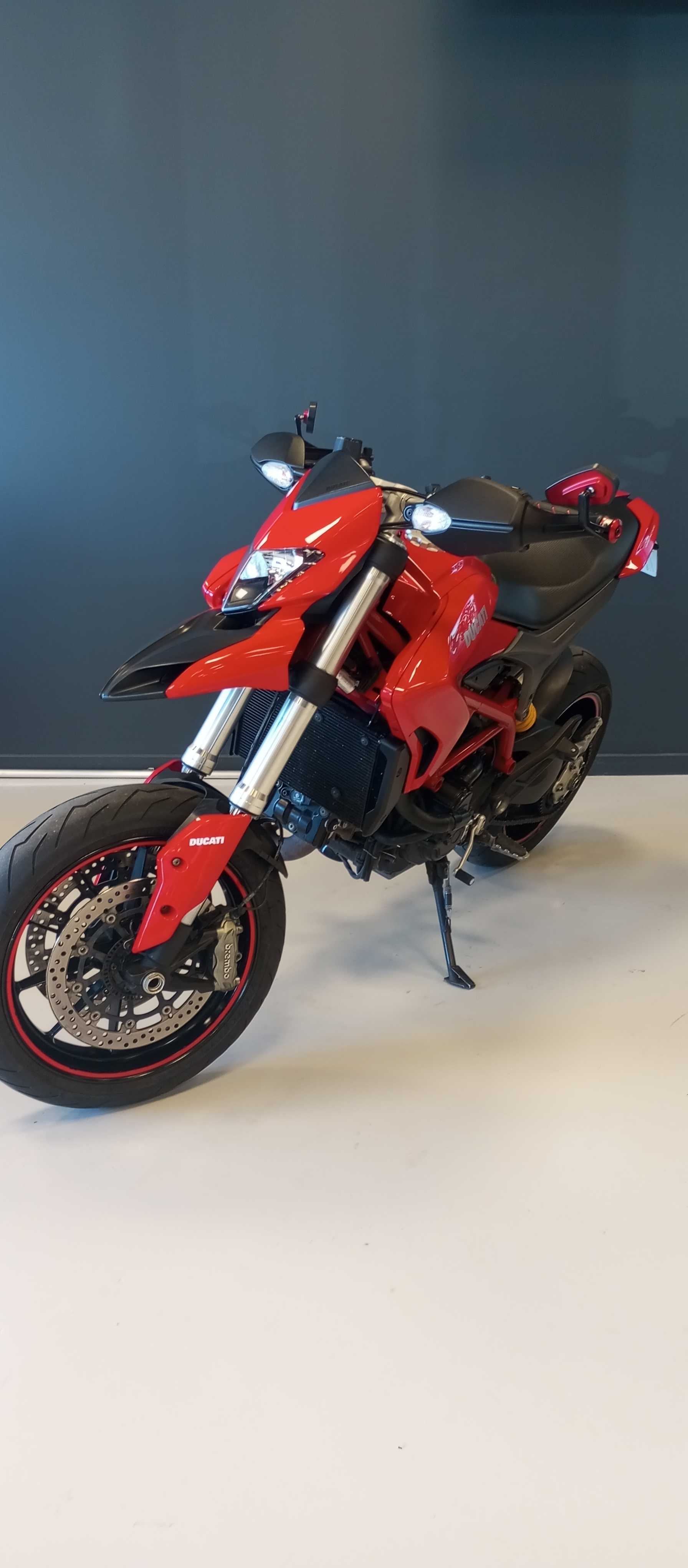 Ducati 821 Hypermotard 2014 HD vue gauche