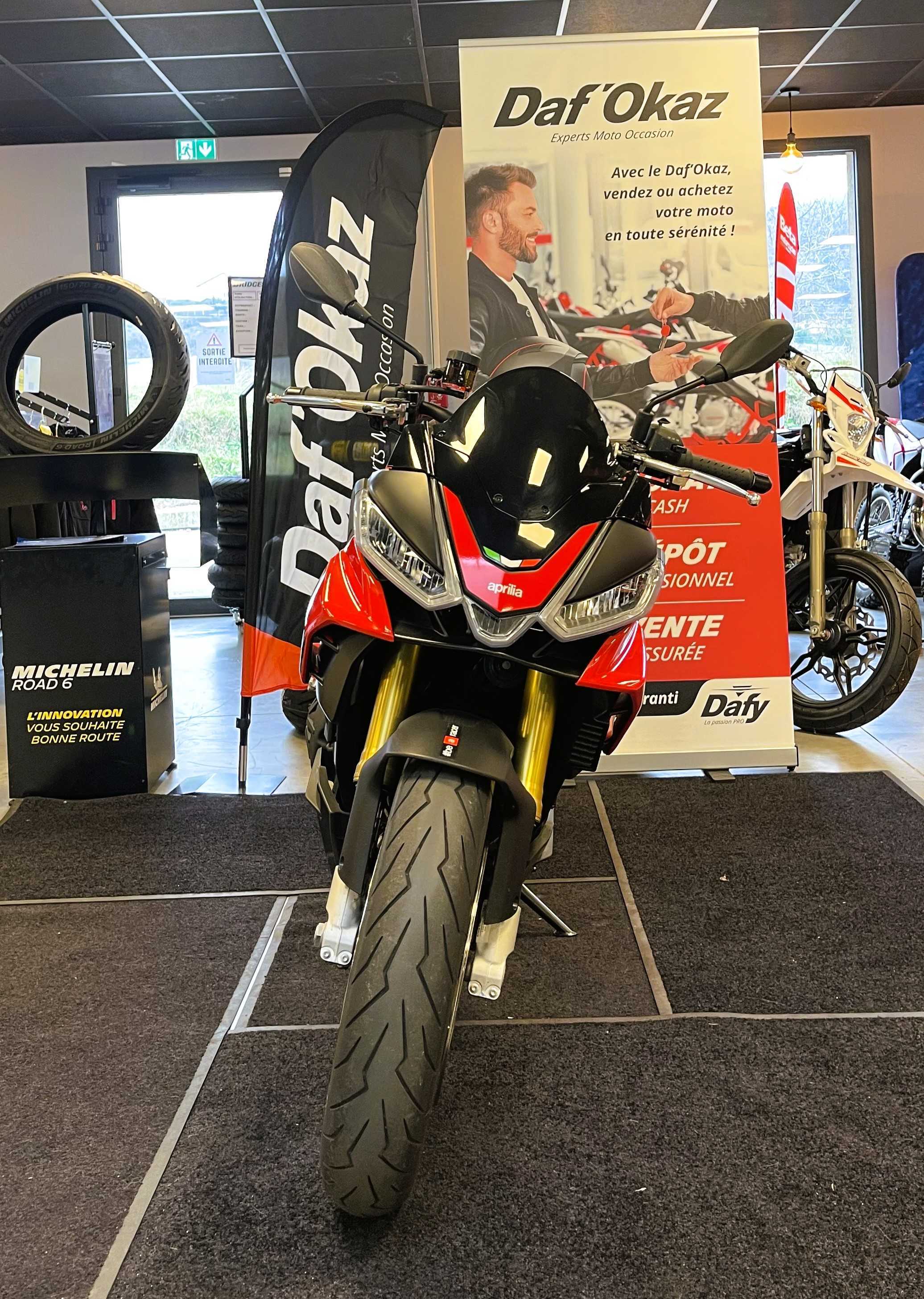 Aprilia tuono v4 1100 RR RR 2024 HD vue avant