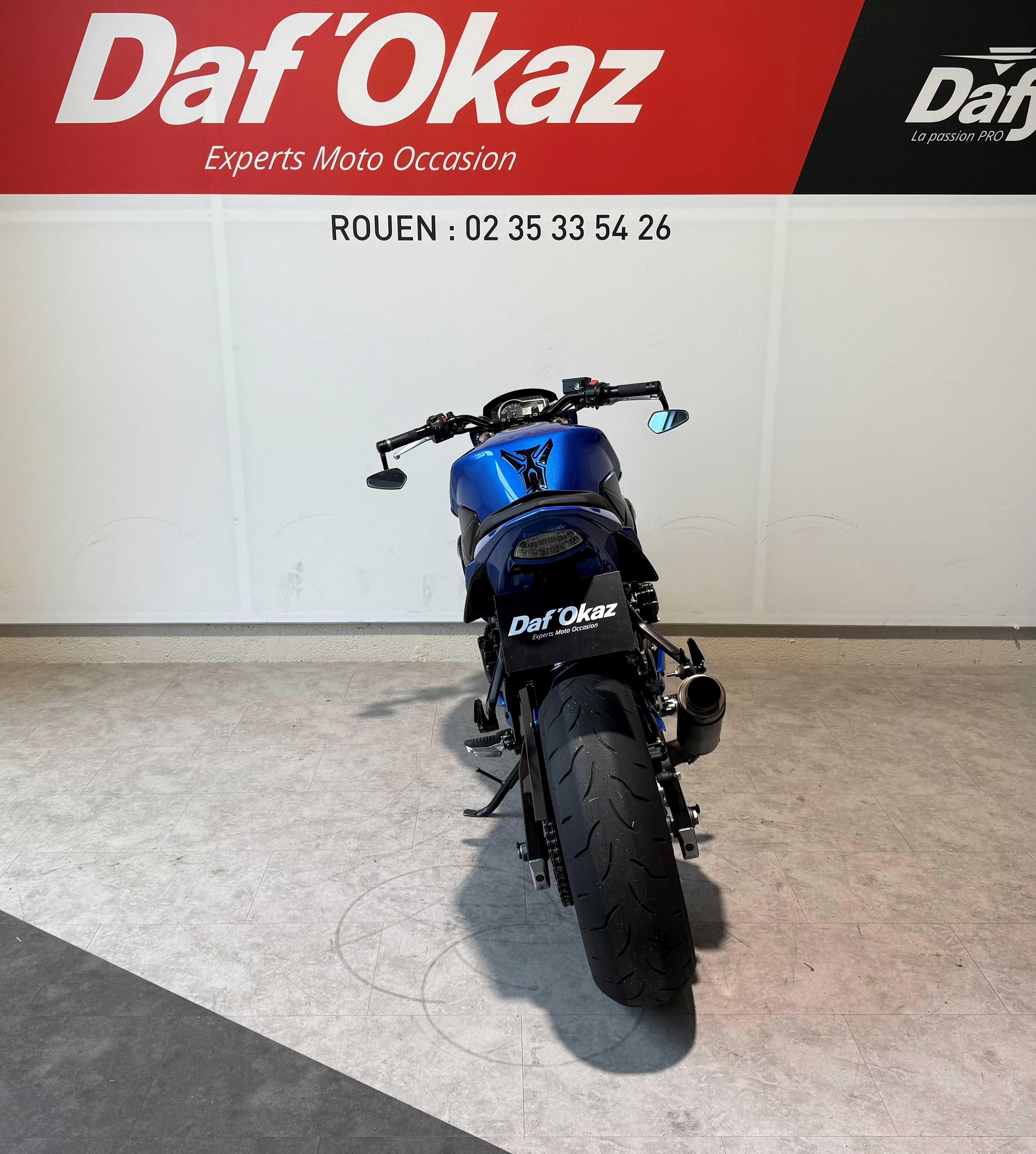 Suzuki GSR 750 2015 HD vue arrière