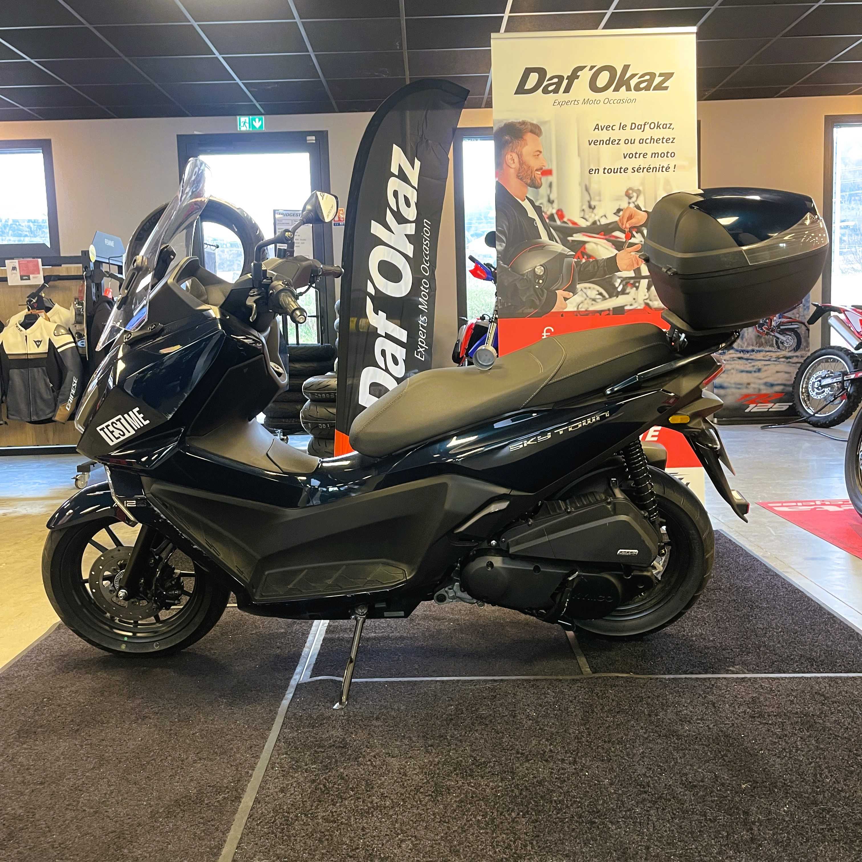 Kymco SKYTOWN 2024 HD vue gauche