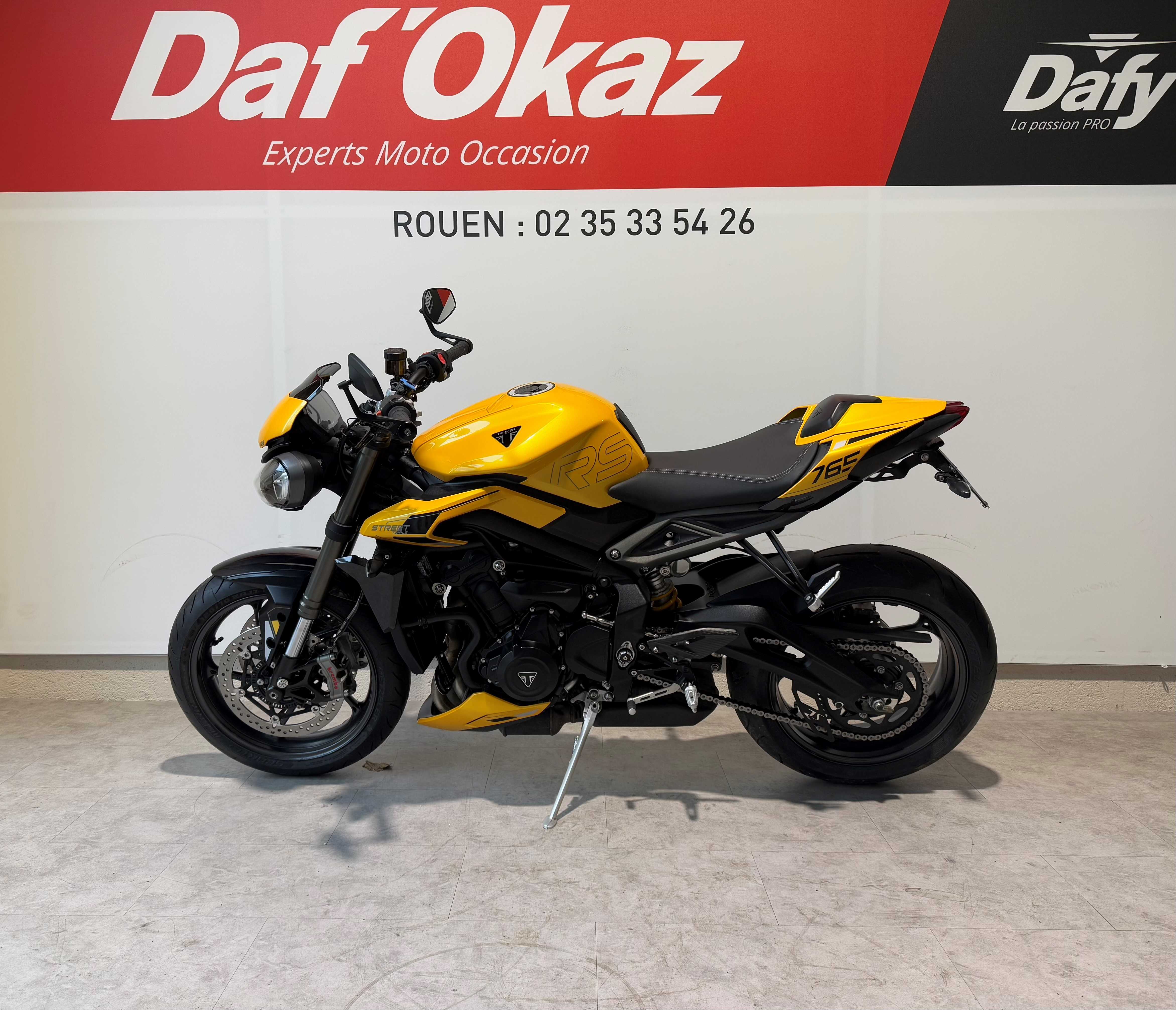 Triumph 765 Street Triple RS 2023 HD vue gauche