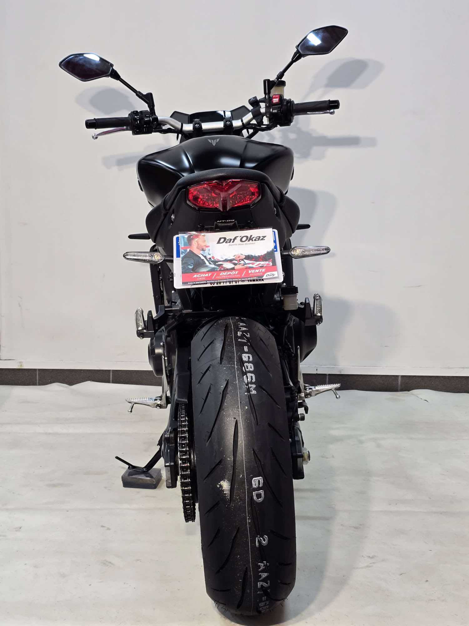 Yamaha MT-09 900 2023 HD vue arrière