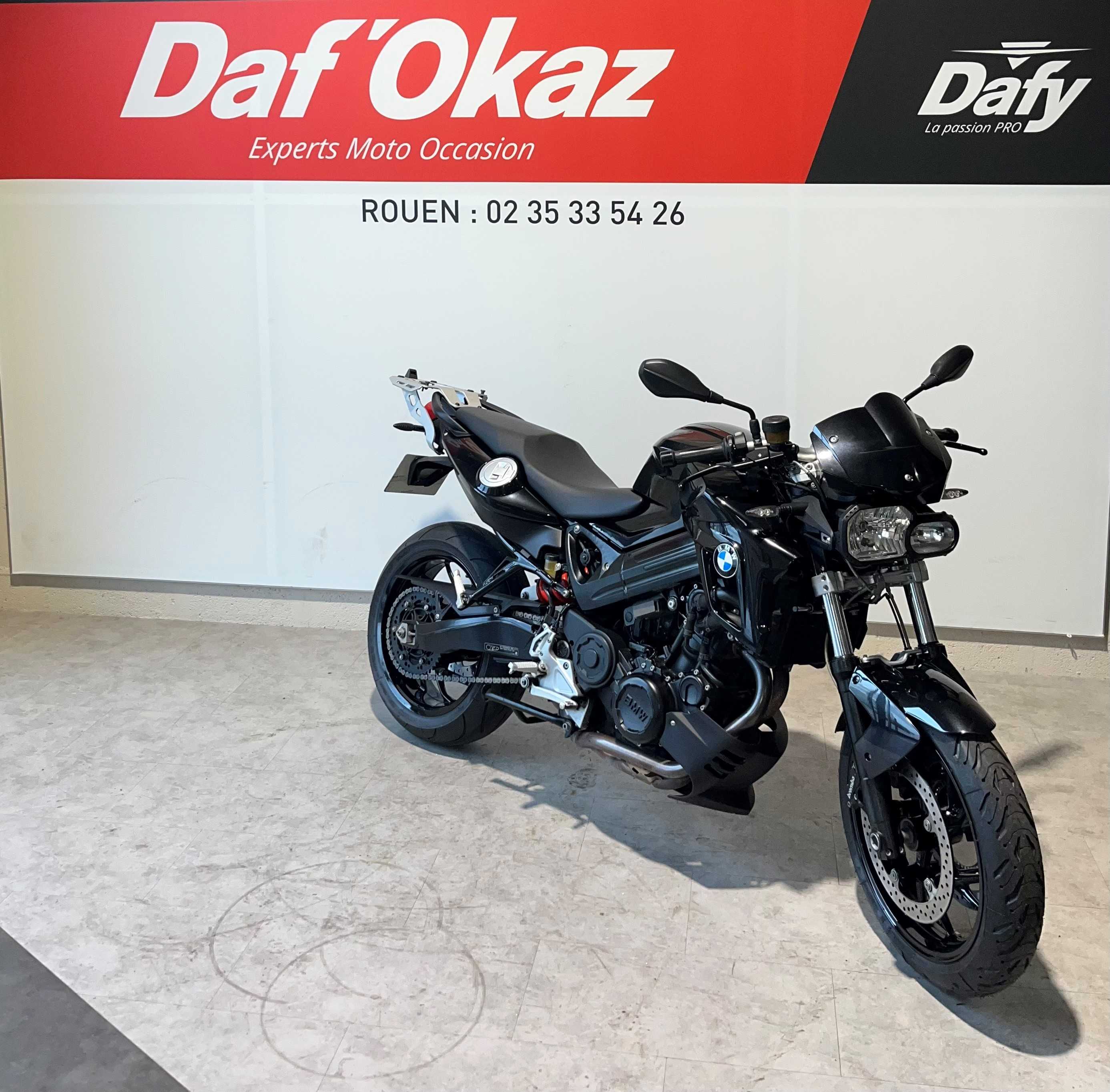 BMW F 800 R 2014 HD vue 3/4 droite