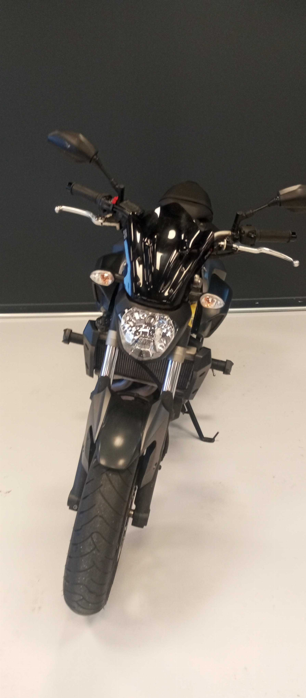 Yamaha MT-07 2015 vue avant