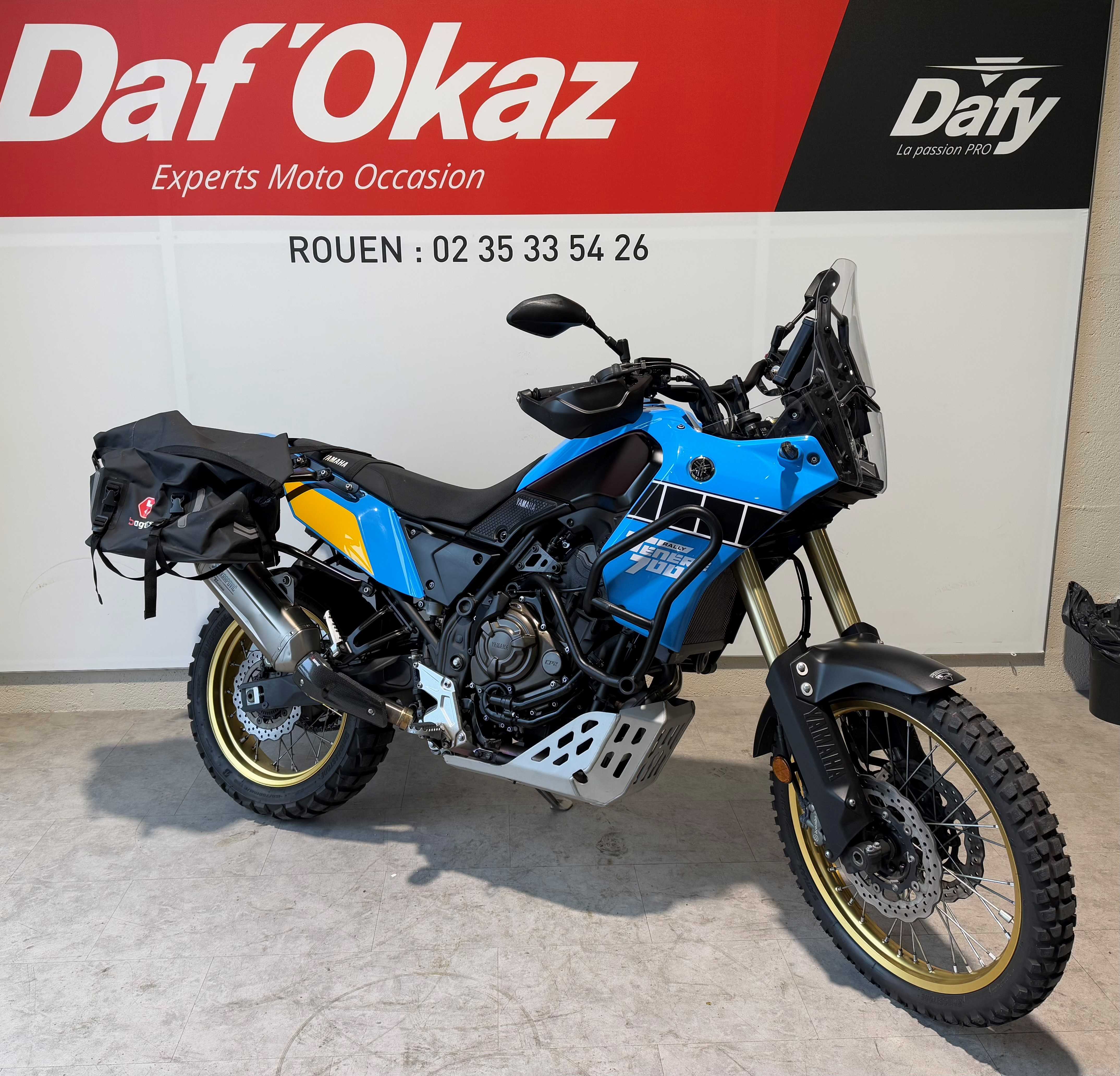 Yamaha XTZ 700 Ténéré Rally Edition 2023 HD vue 3/4 droite