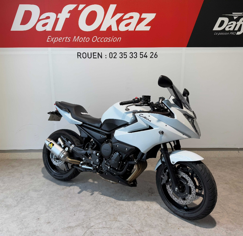 Yamaha XJ6 S Diversion 2013 vue 3/4 droite